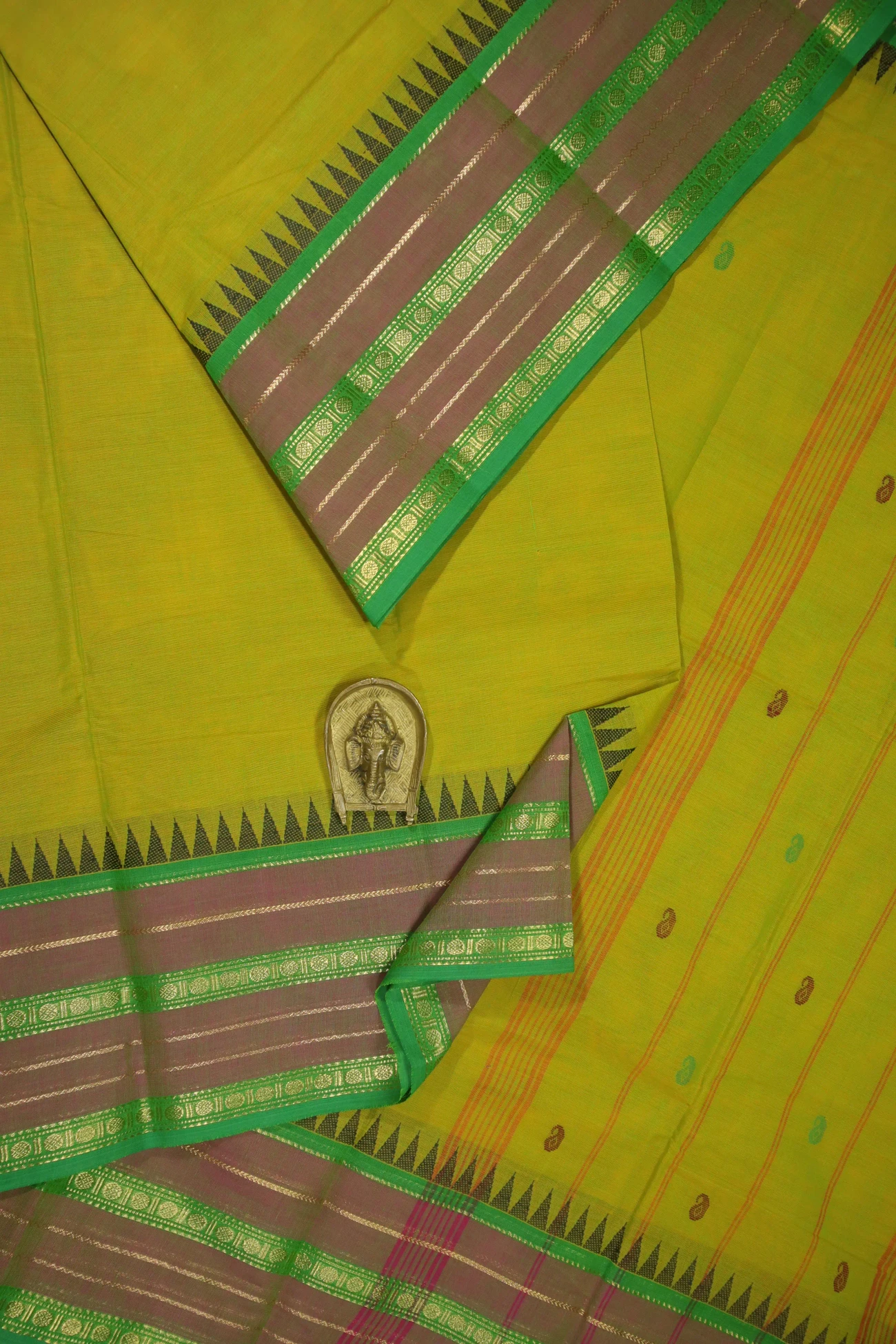 green-yellow-temple-ruthratcham-grand-chettinad-saree-gc001589-a