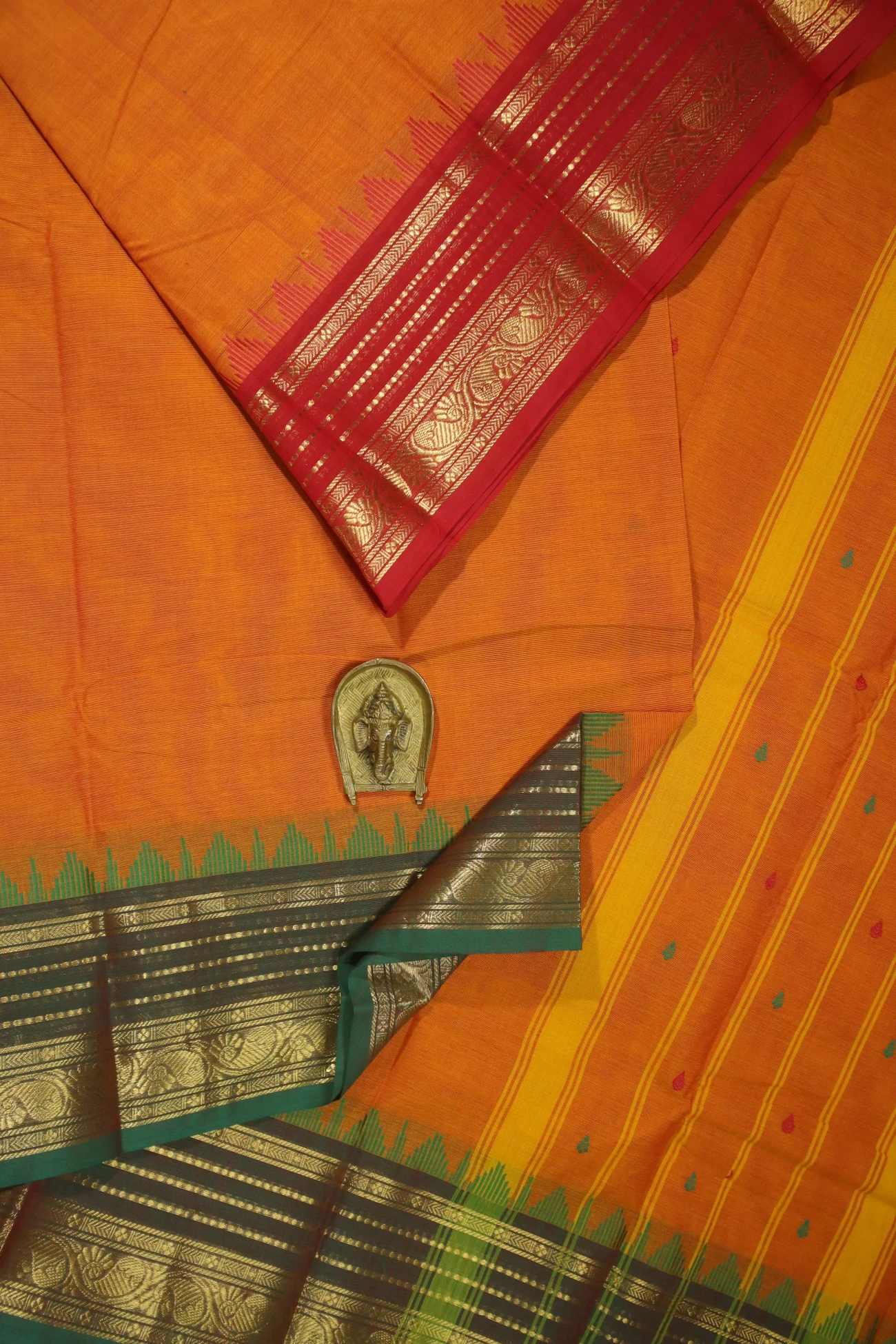 orange-oosi-gopuram-grand-chettinad-saree-gc001644-a