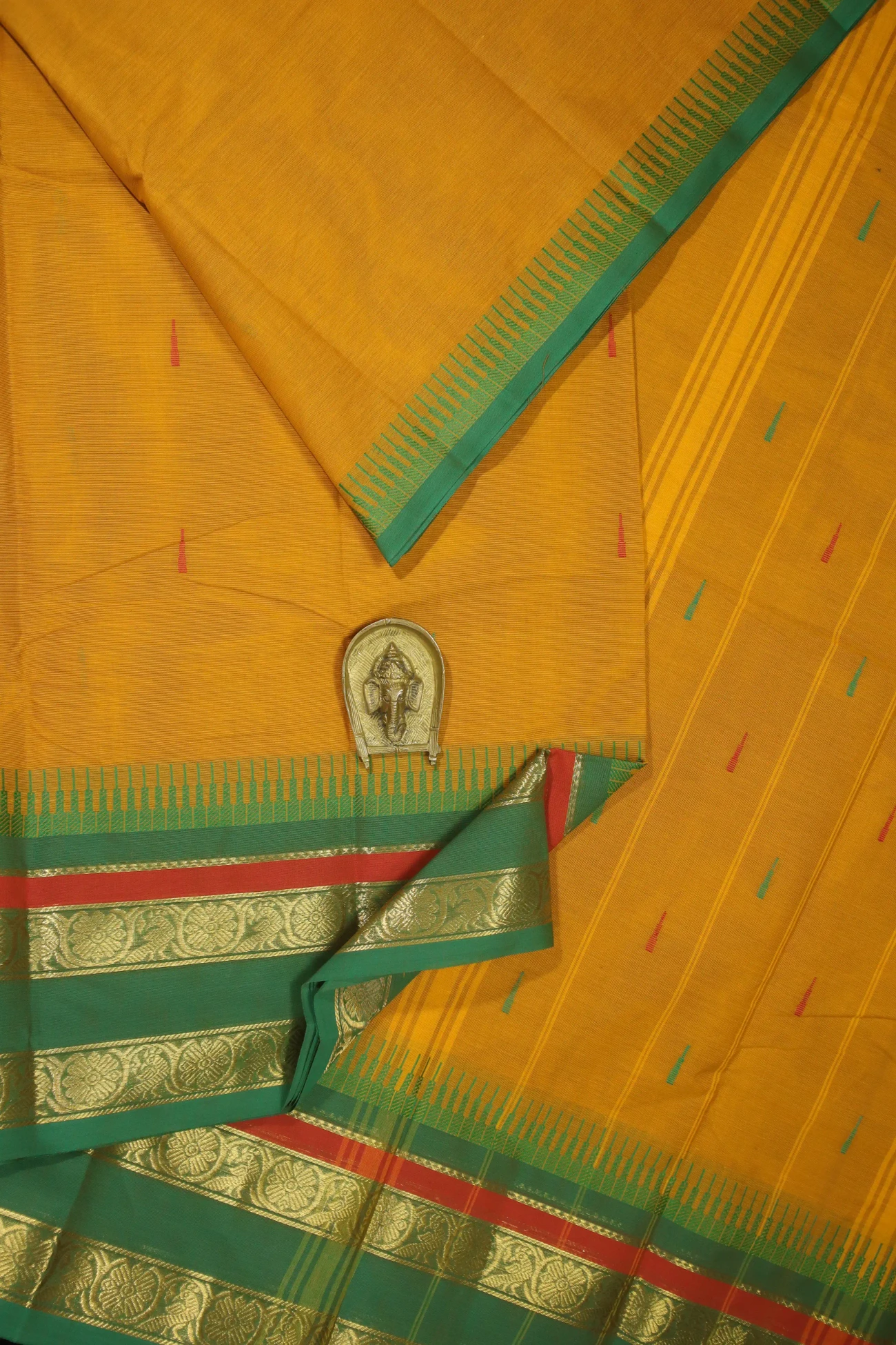 mustard-oosi-gopuram-grand-chettinad-saree-gc001634-a