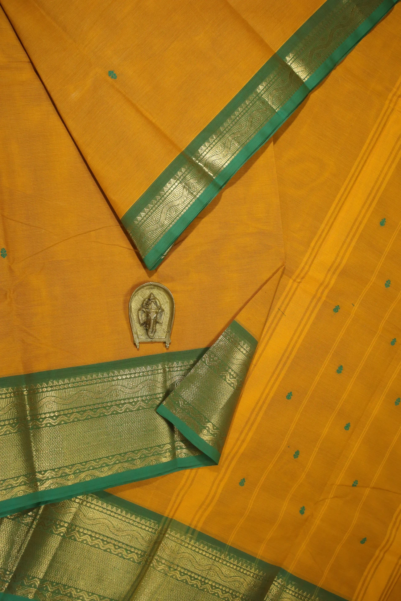 mustard-zigzag-grand-chettinad-saree-gc001592-a