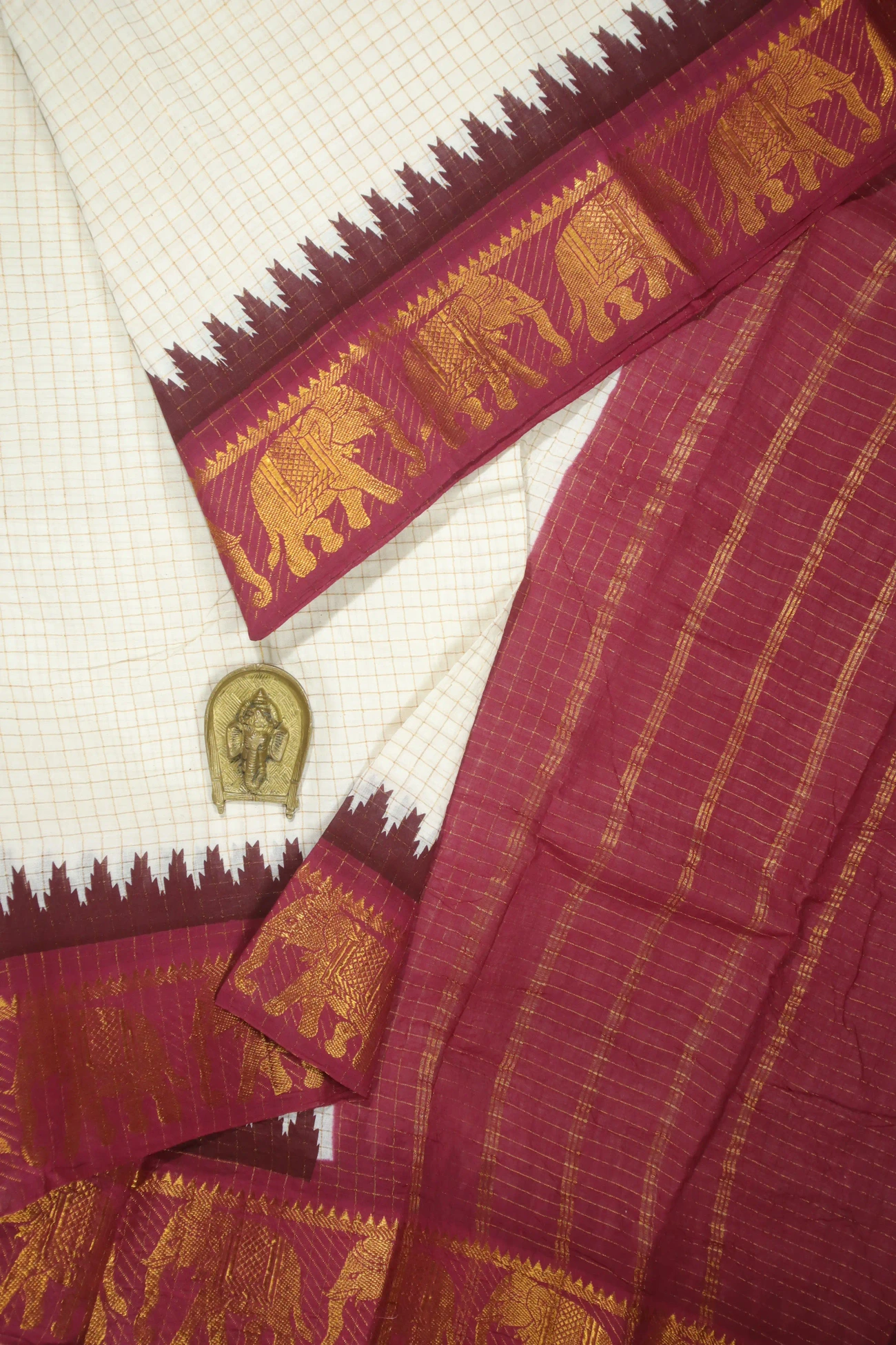 white-elephant-madurai-sungudi-saree-ss005796-a