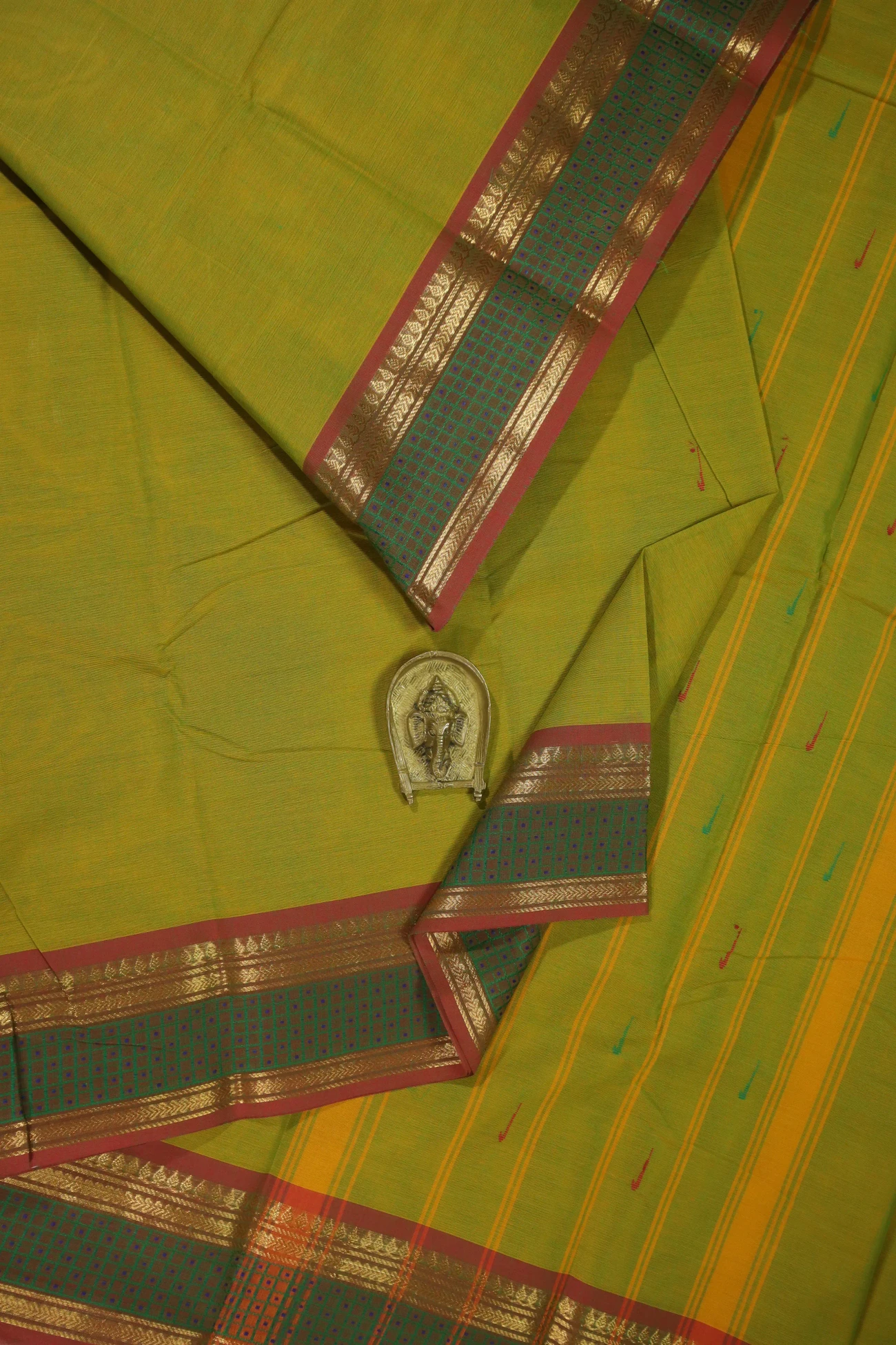 green-yellow-rain-drops-mallimokku-grand-chettinad-saree-gc001284-a