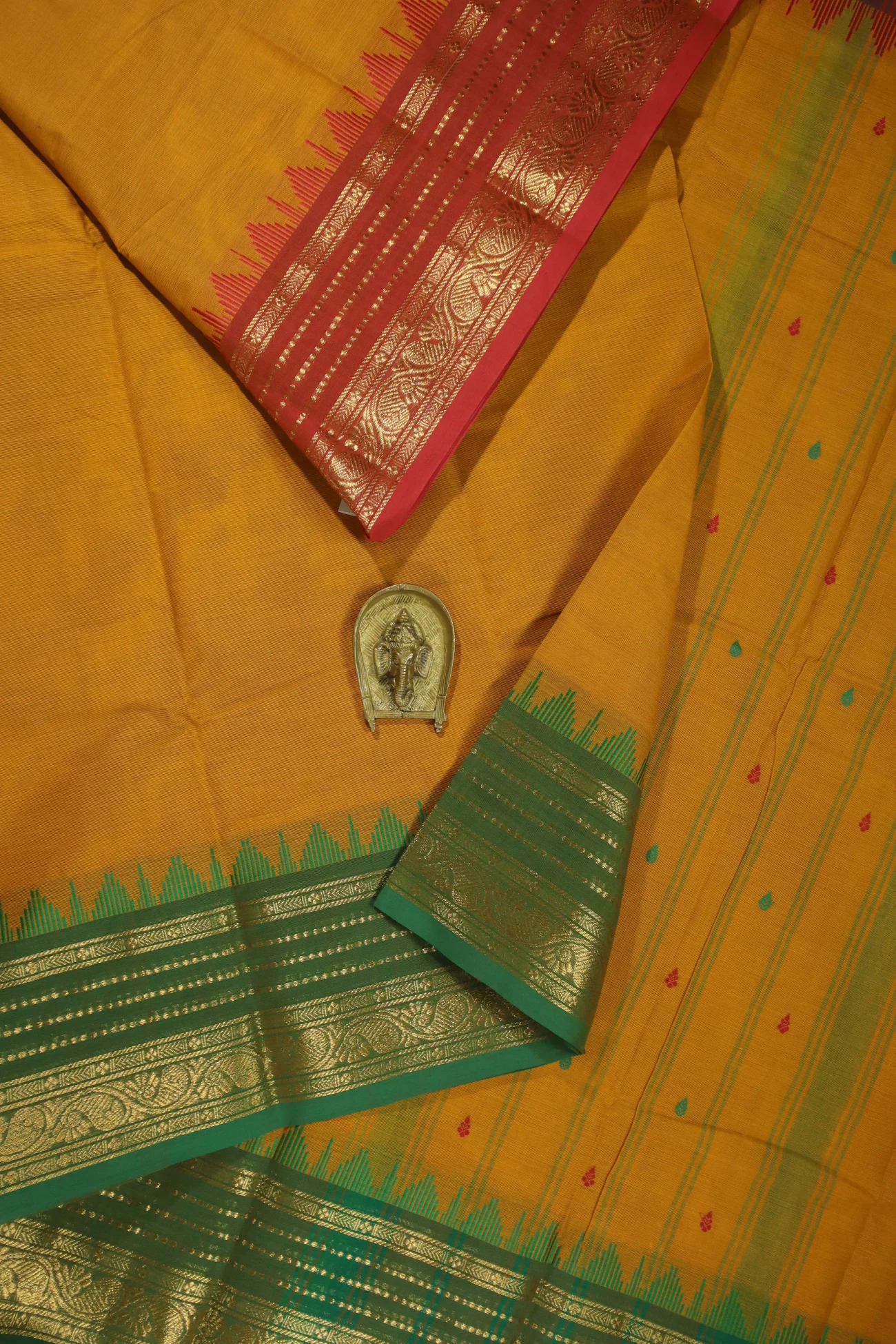 mustard-oosi-gopuram-grand-chettinad-saree-gc001057-a