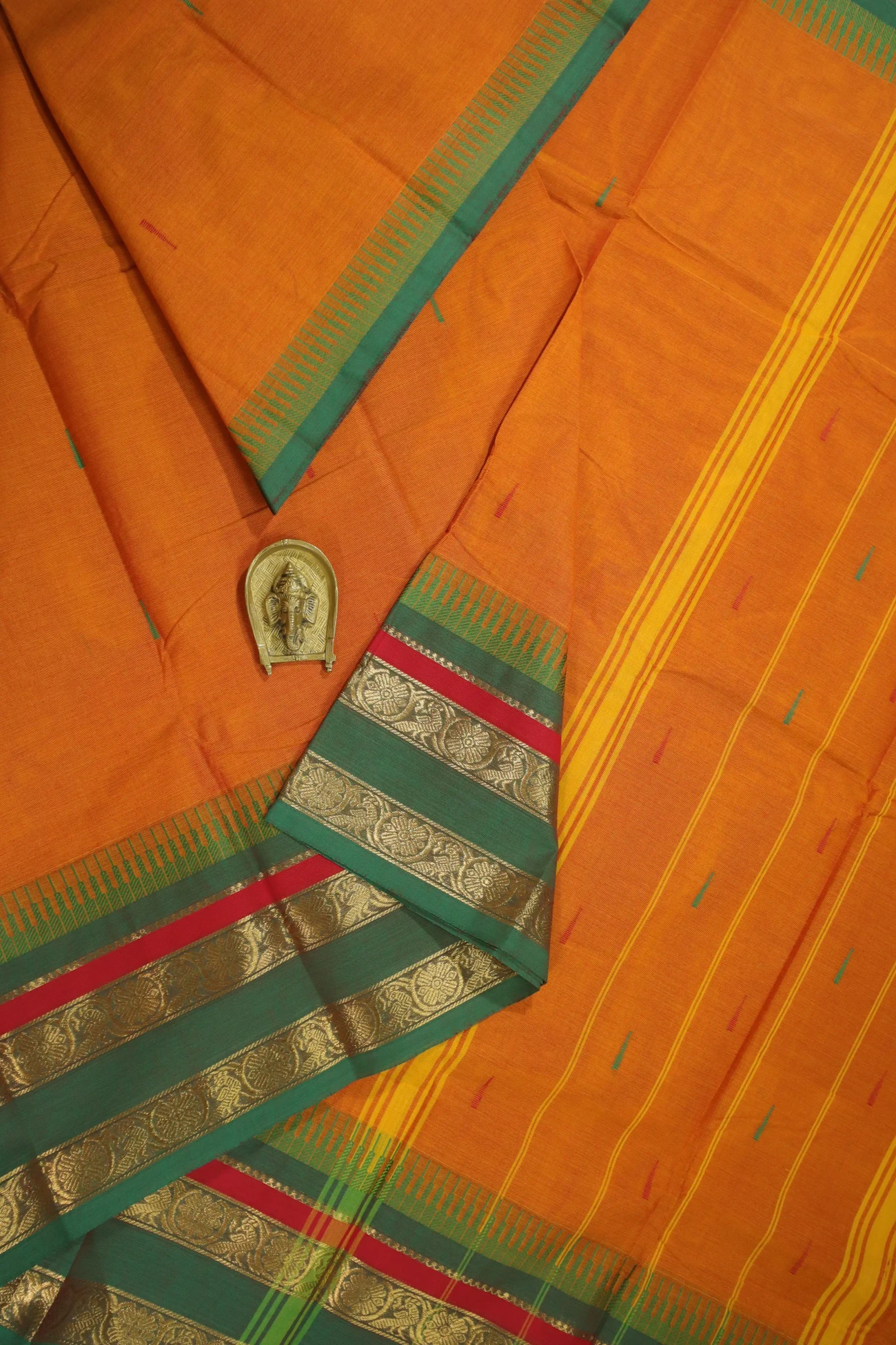 orange-oosi-gopuram-grand-chettinad-saree-gc001338-a