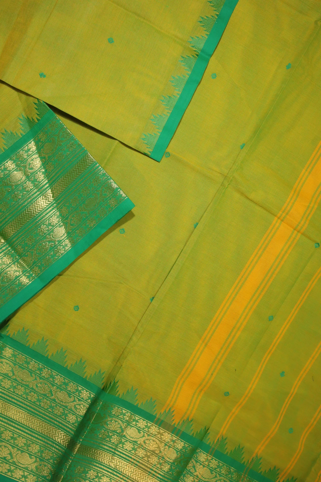 yellow-green-temple-mango-grand-chettinad-saree-gc001221-b