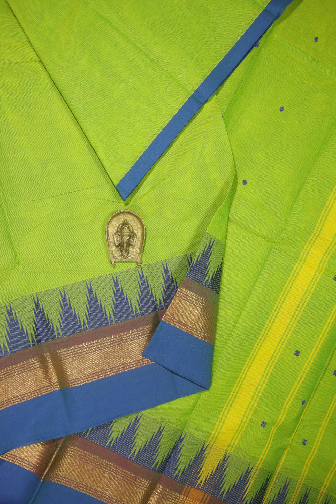 light-green-temple-grand-chettinad-saree-gc001017-a