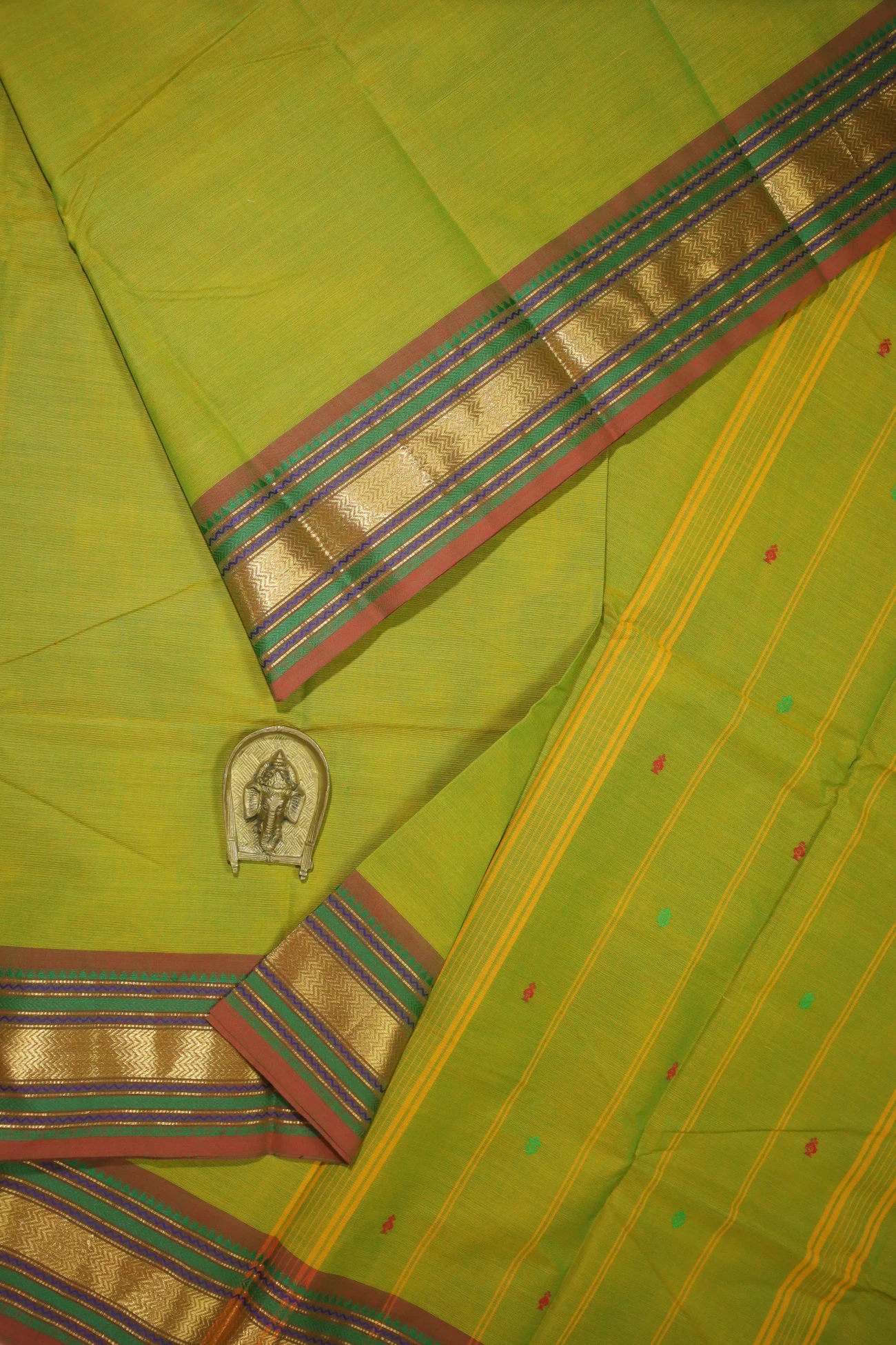 green-yellow-zigzag-grand-chettinad-saree-gc001260-a