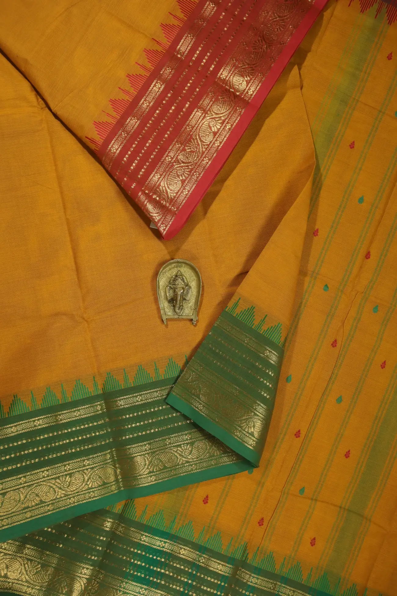 mustard-temple-grand-chettinad-saree-gc001267-a