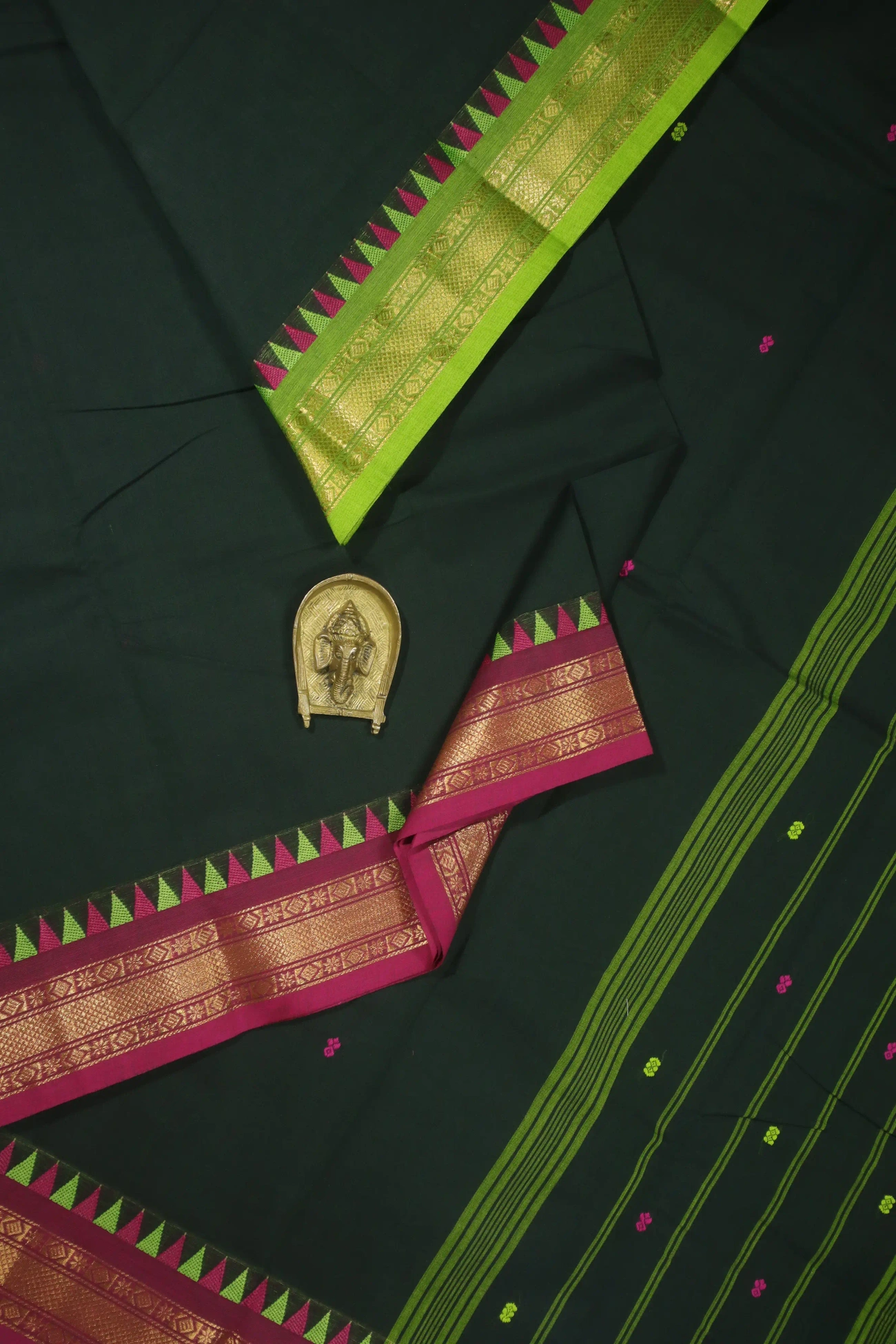 dark-green-temple-grand-chettinad-saree-gc001400-a