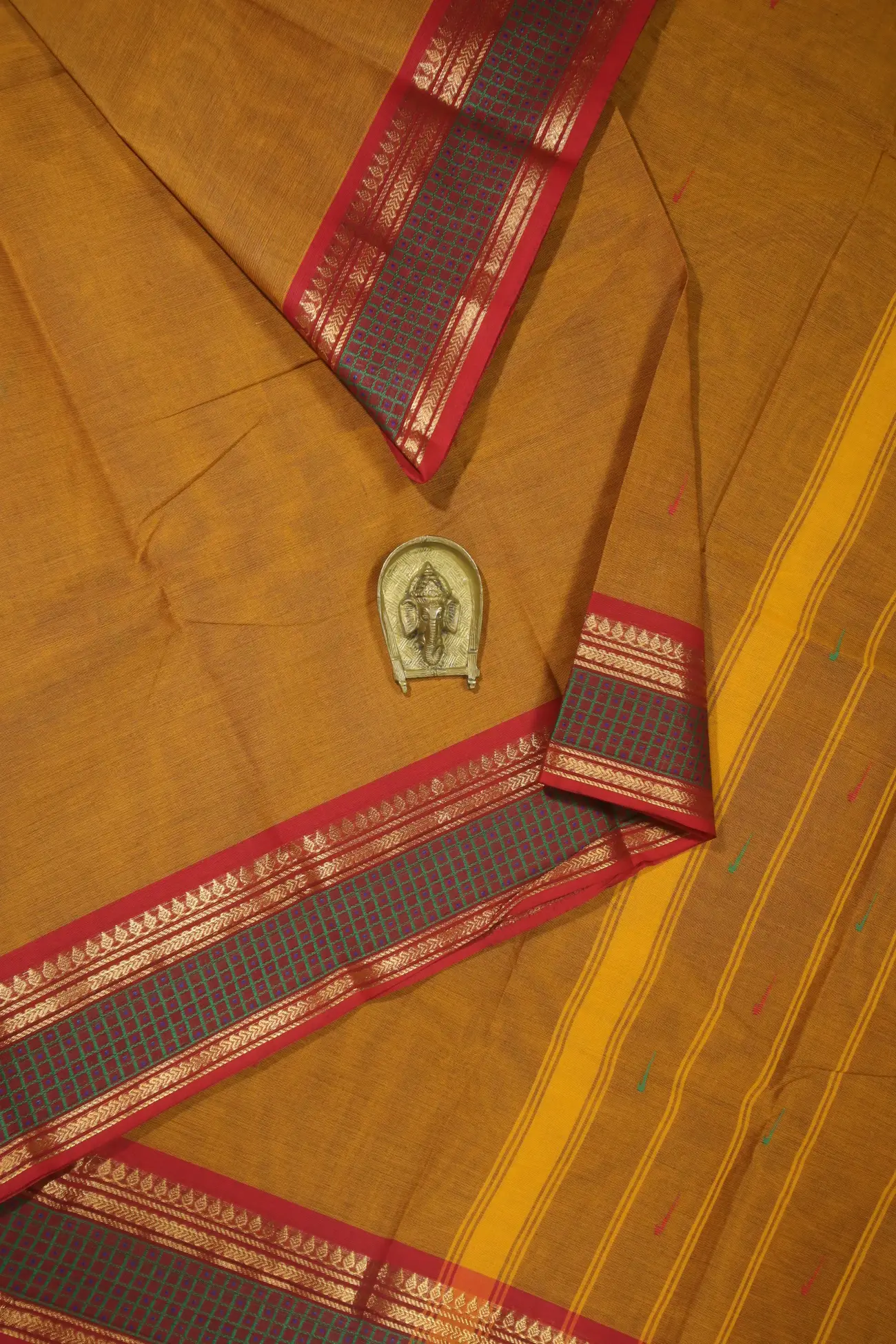 peru-rain-drops-mallimokku-leaf-grand-chettinad-saree-gc001245-a