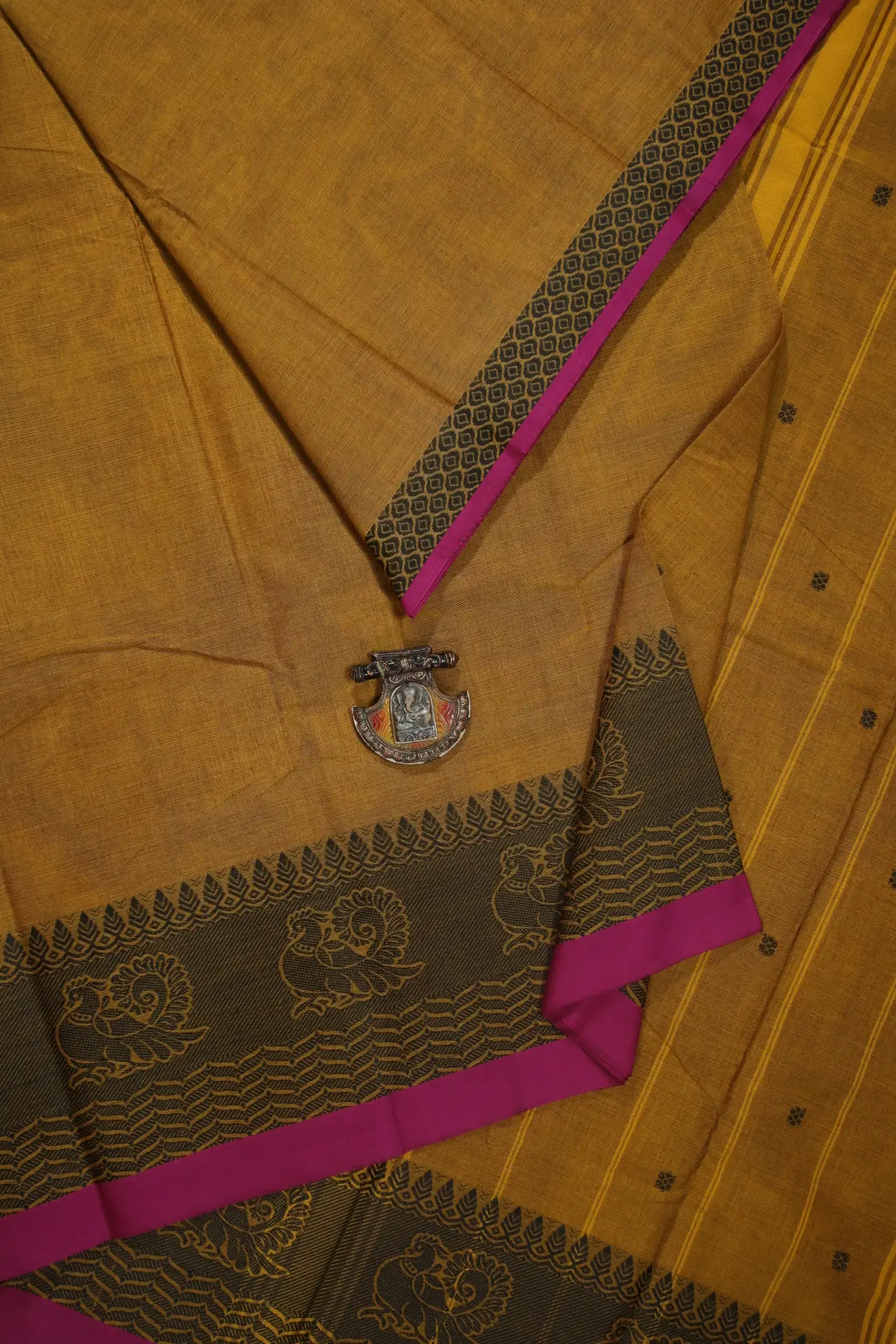 brown-peacock-leaf-grand-chettinad-saree-gc000630-a