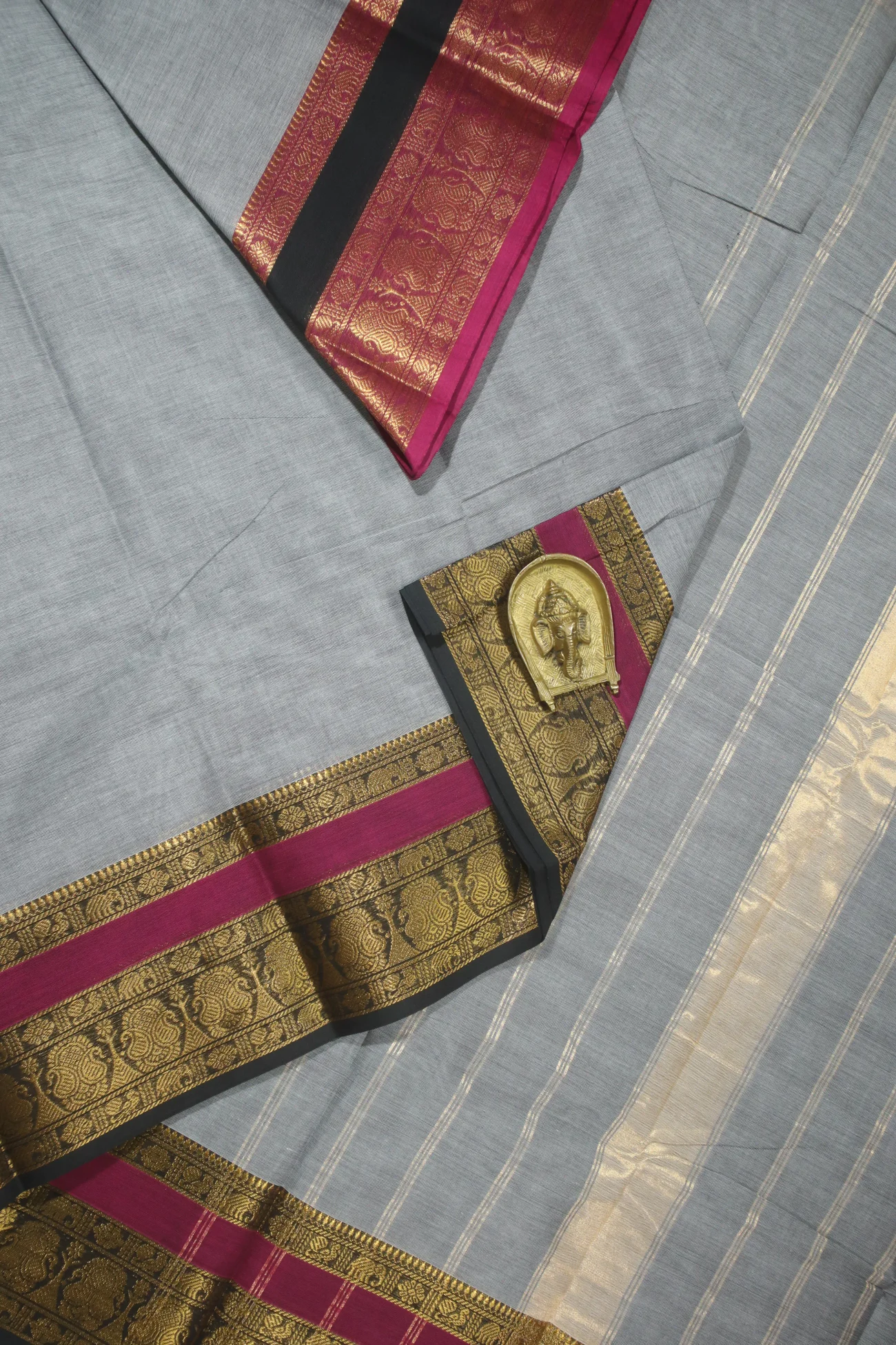 gray-peacock-elephant-grand-chettinad-saree-gc001501-a