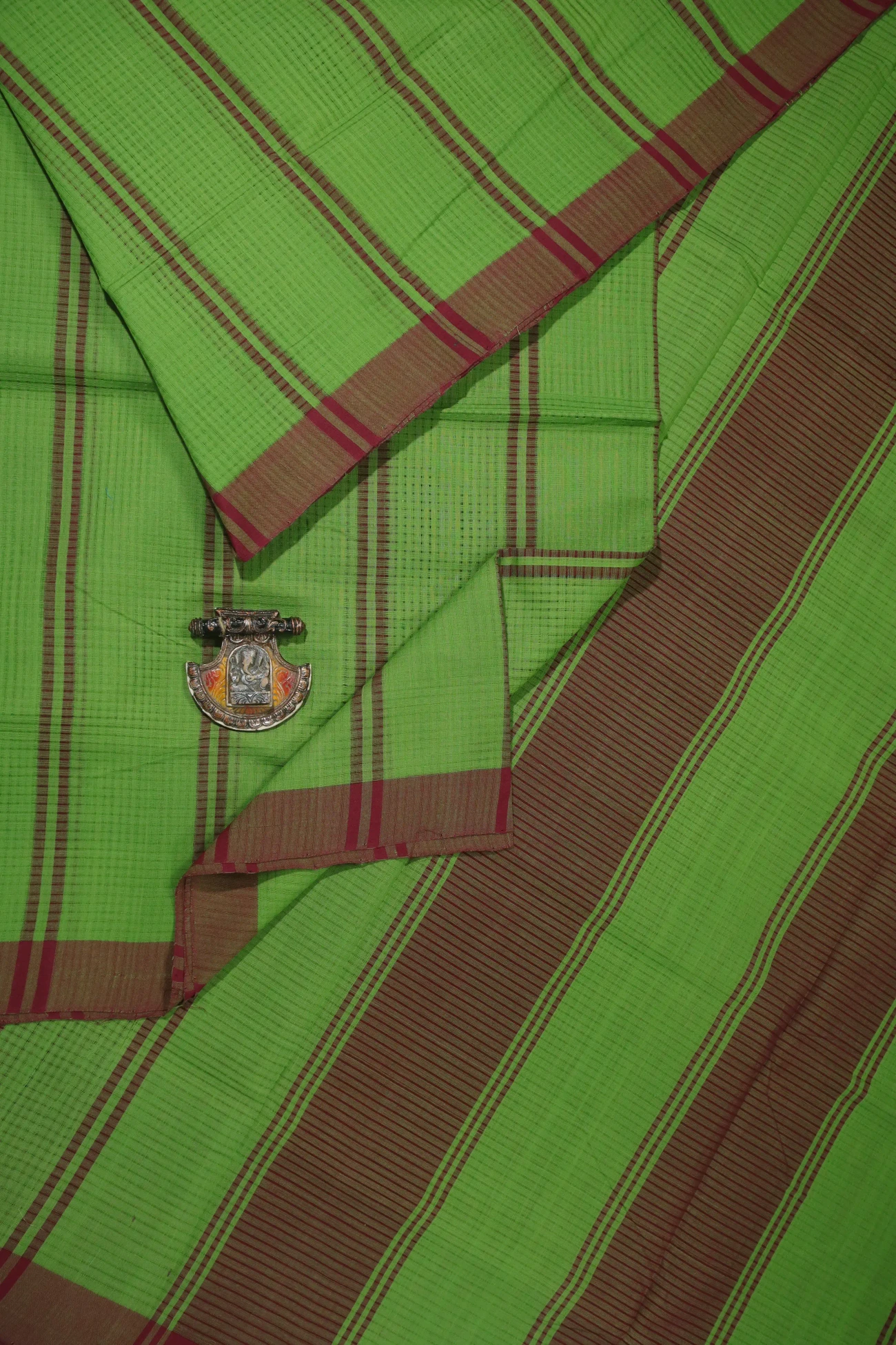 green-vertical-stripes-mangalagiri-sarees-ml002383-a