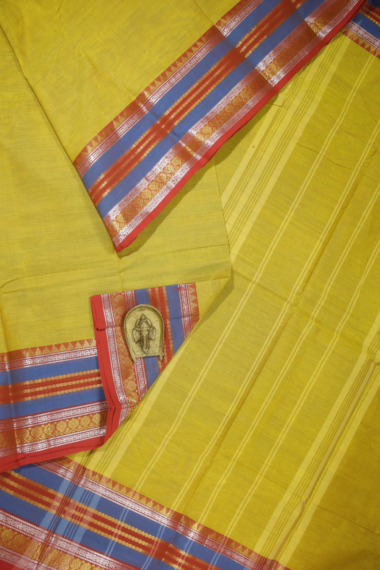 gold-temple-chettinad-saree-smk002872-a