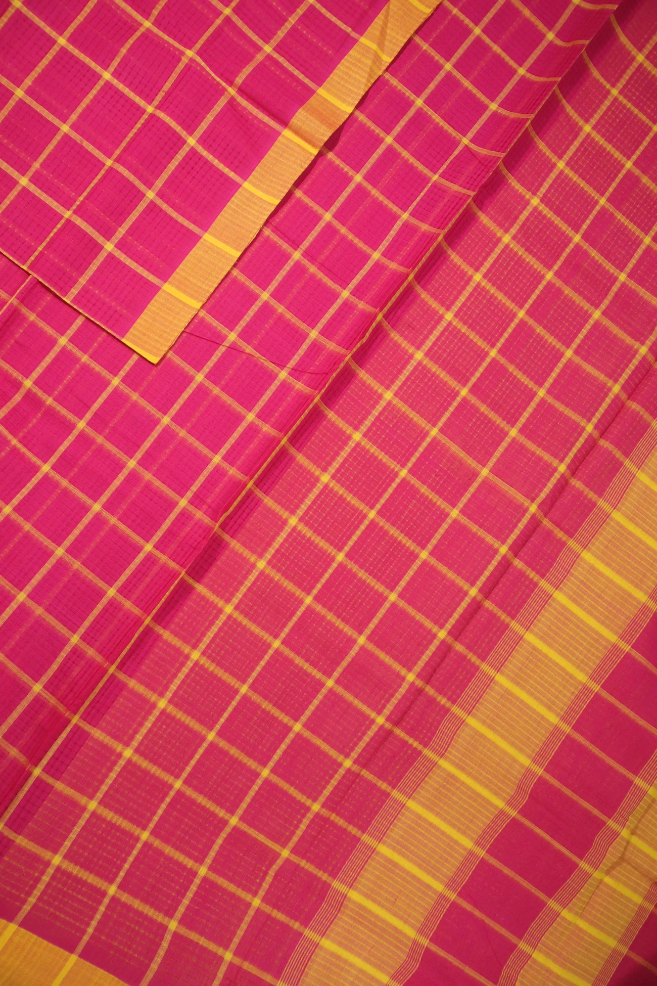 crimson-missing-checks-mangalagiri-saree-ml002395-b