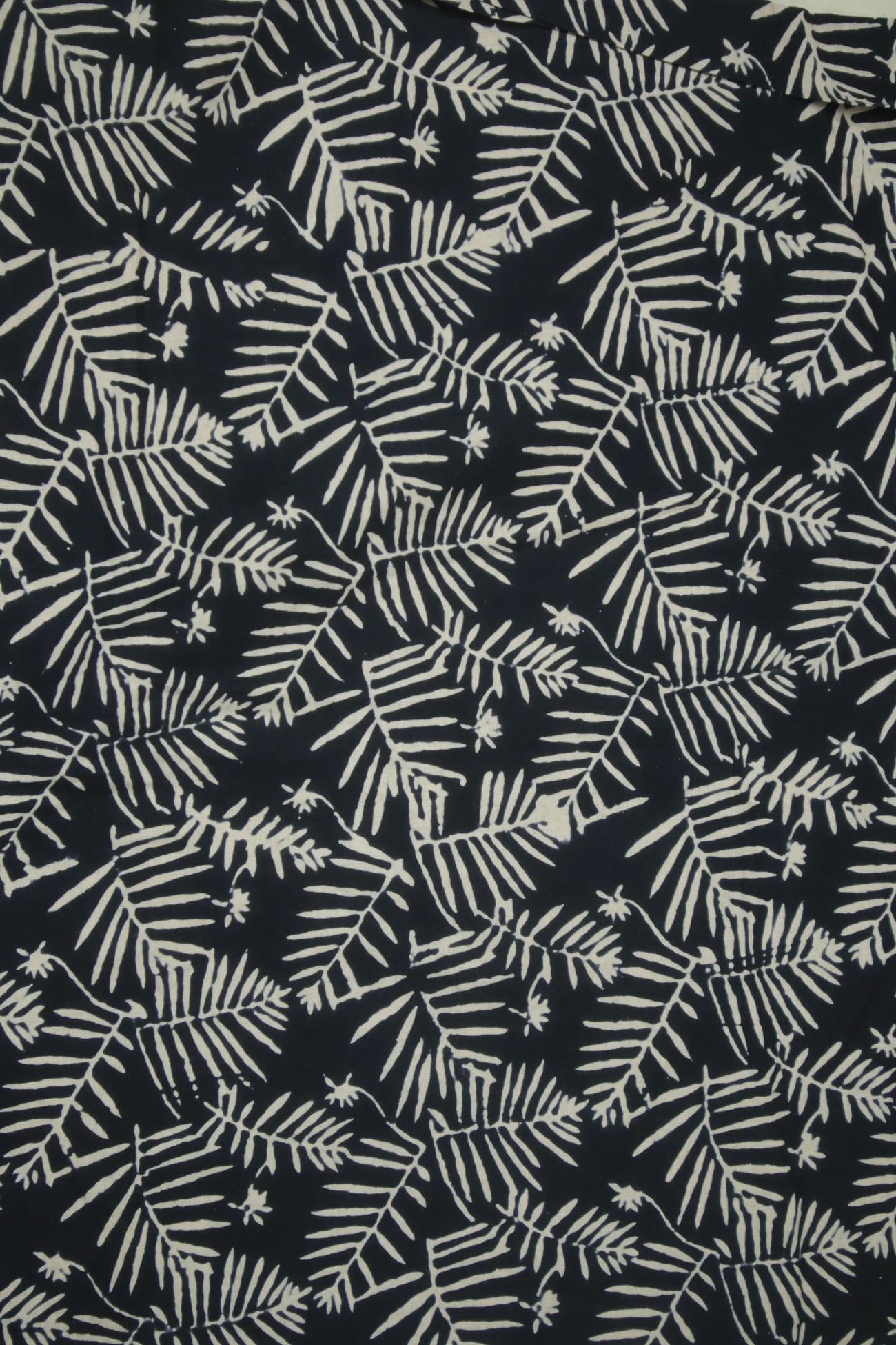 black-leaf-mulmul-fabric-mf000016-a