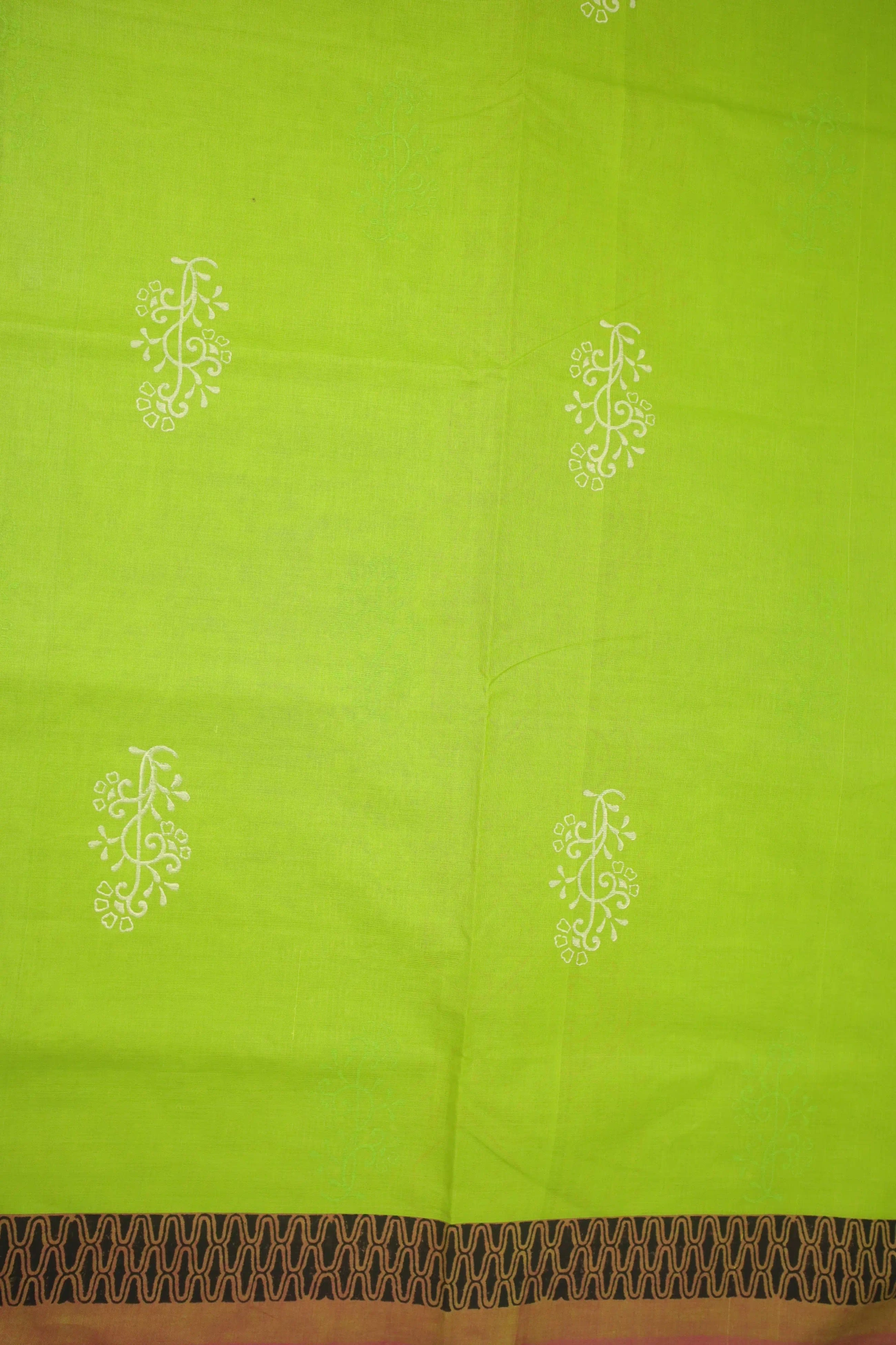 olive-temple-zigzag-grand-chettinad-saree-gc001692-c