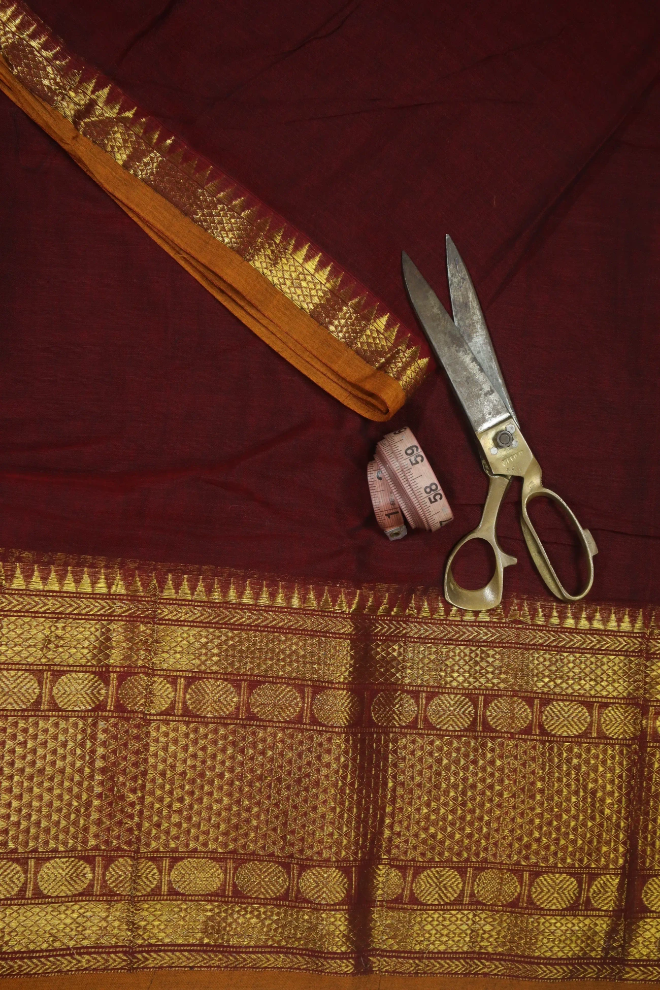 maroon-ruthratcham-narayanpet-fabric-pf000008-a