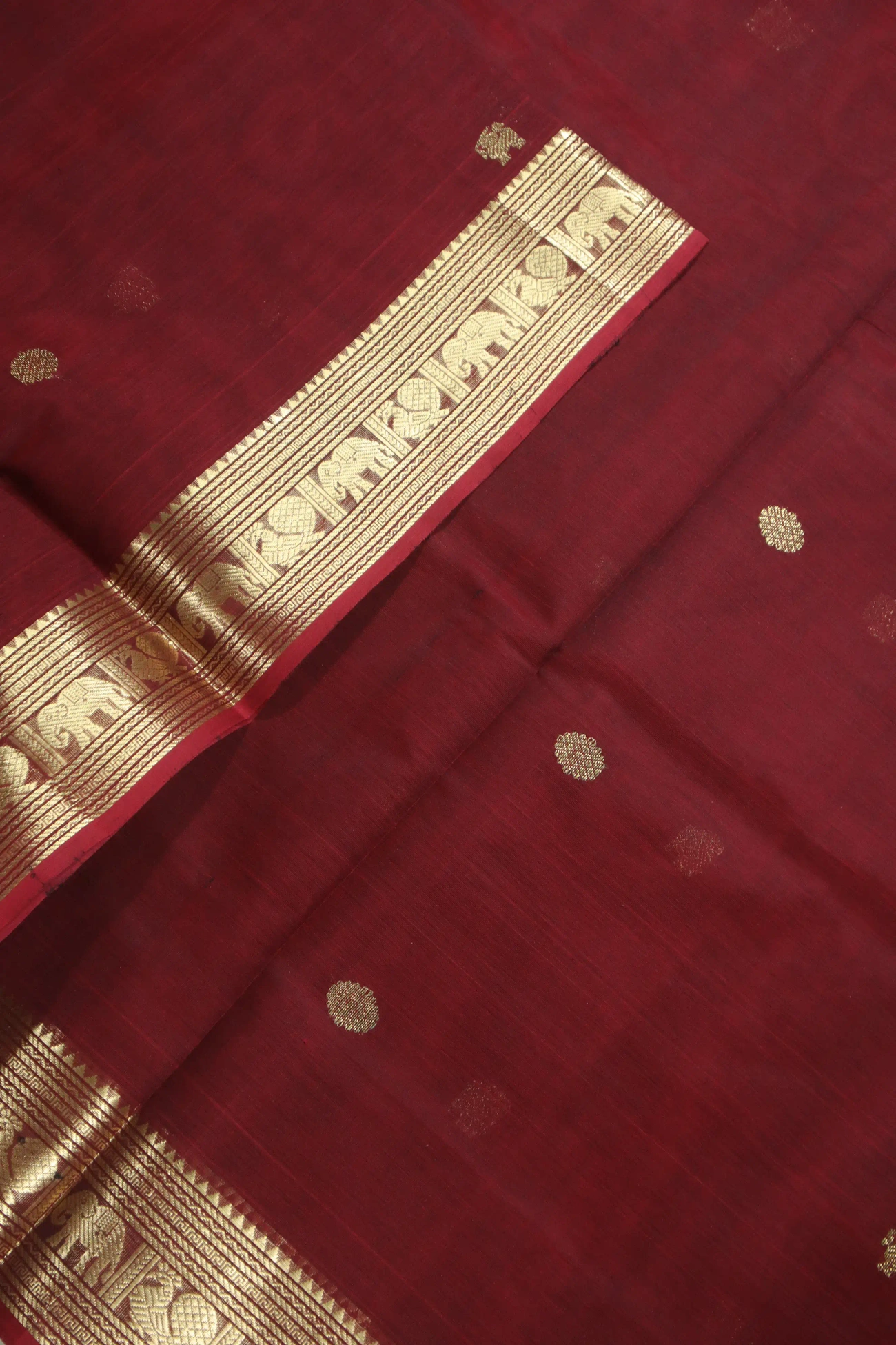 maroon-annapakshi-elephant-kanchi-silk-cotton-saree-sc002595-g