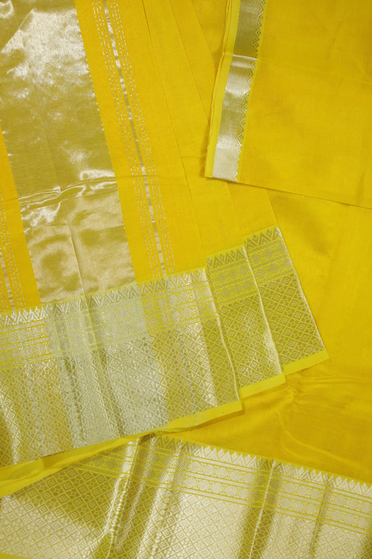 yellow-ruthratcham-mangalagiri-silk-cotton-saree-mls000528-d