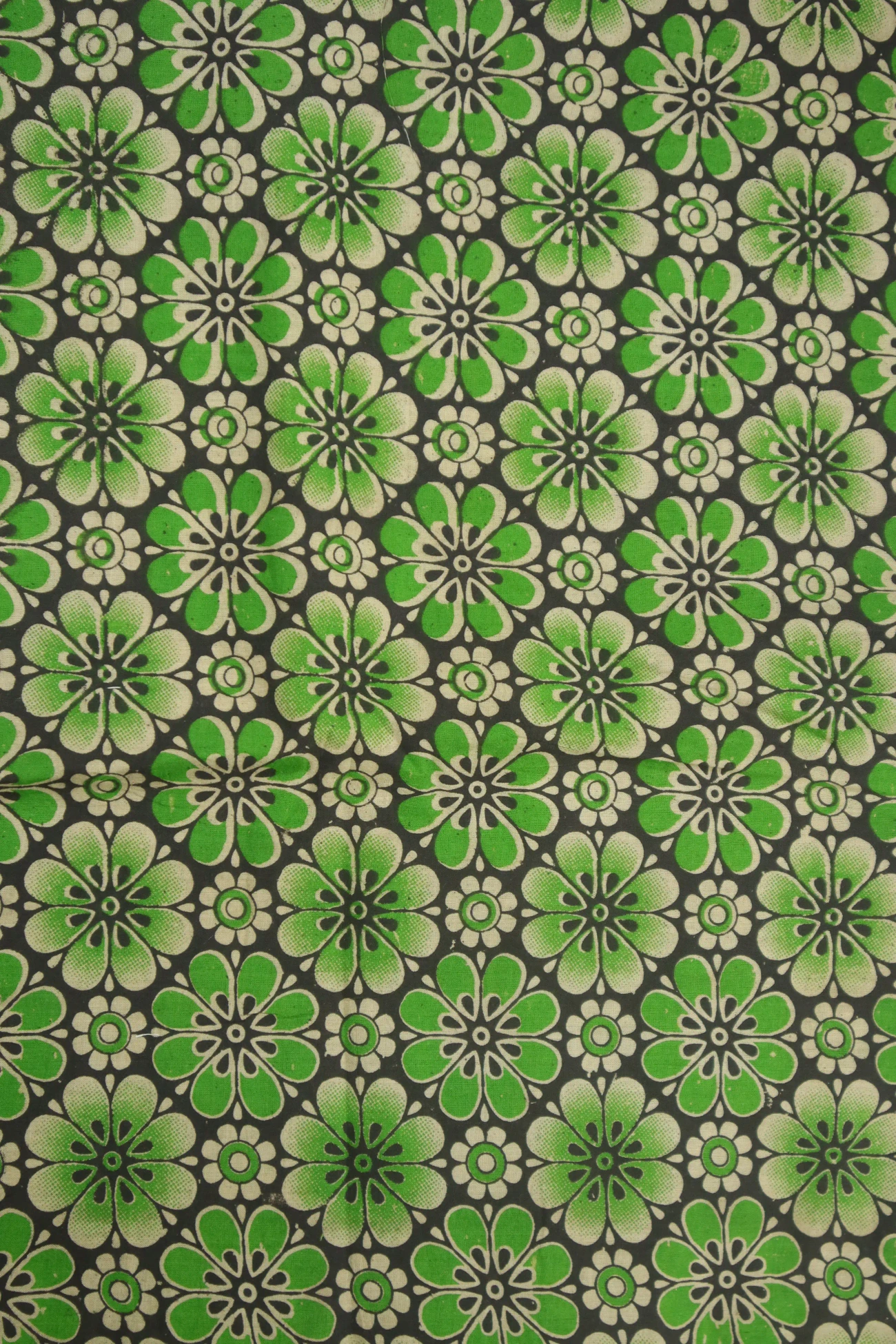 light-green-flower-kalamkari-fabric-kf000069-a