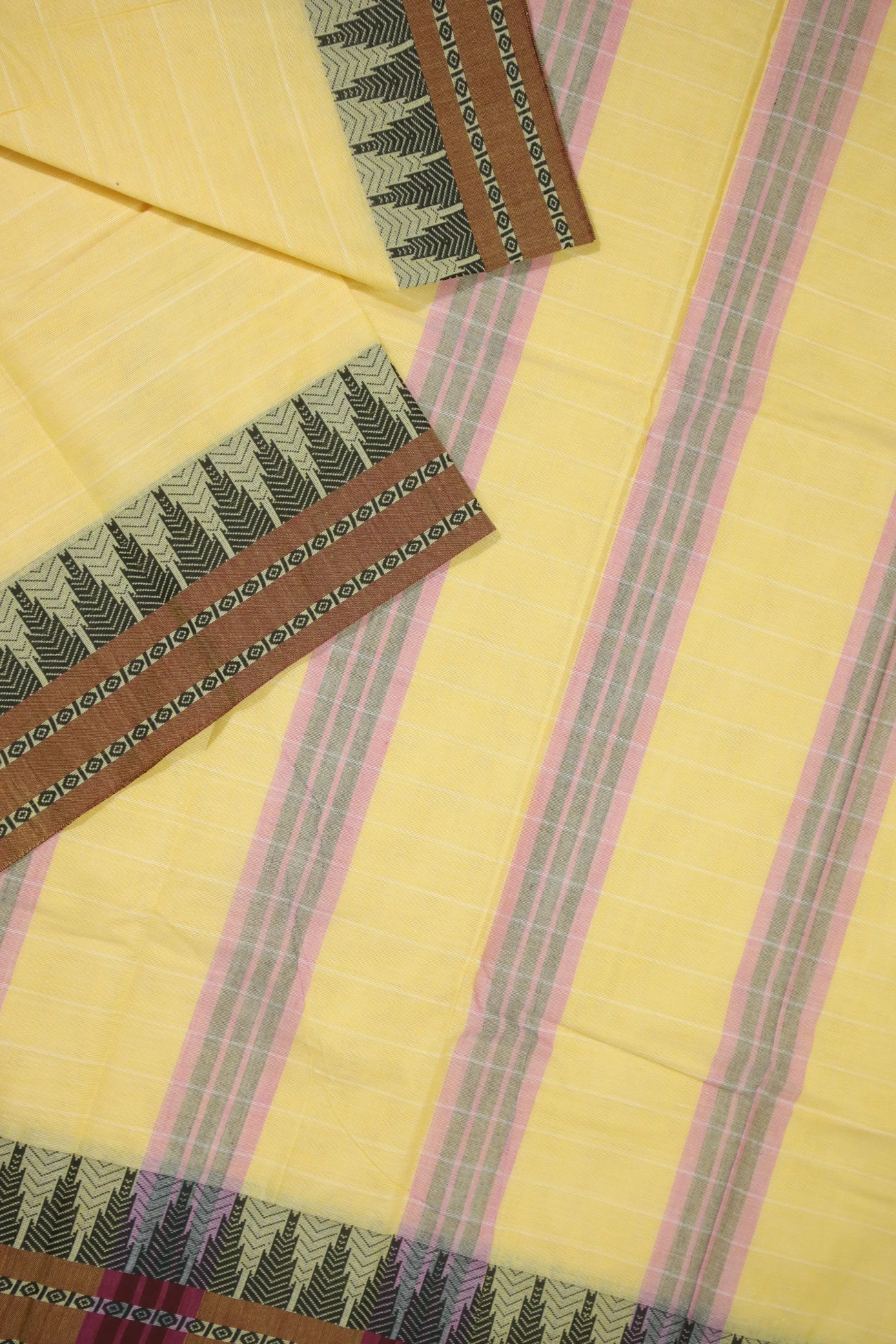 yellow-temple-coimbatore-cotton-saree-cbe000020-b