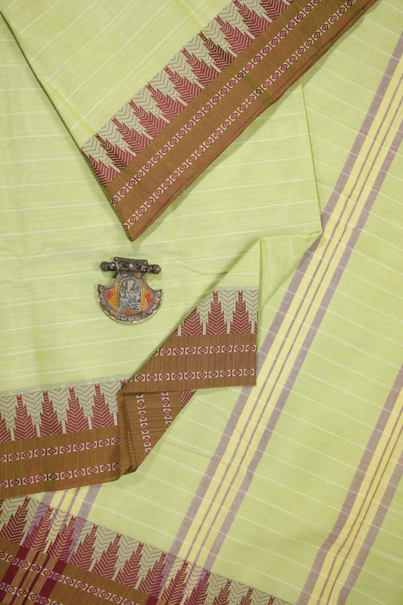 yellow-temple-coimbatore-cotton-saree-cbe000011-a