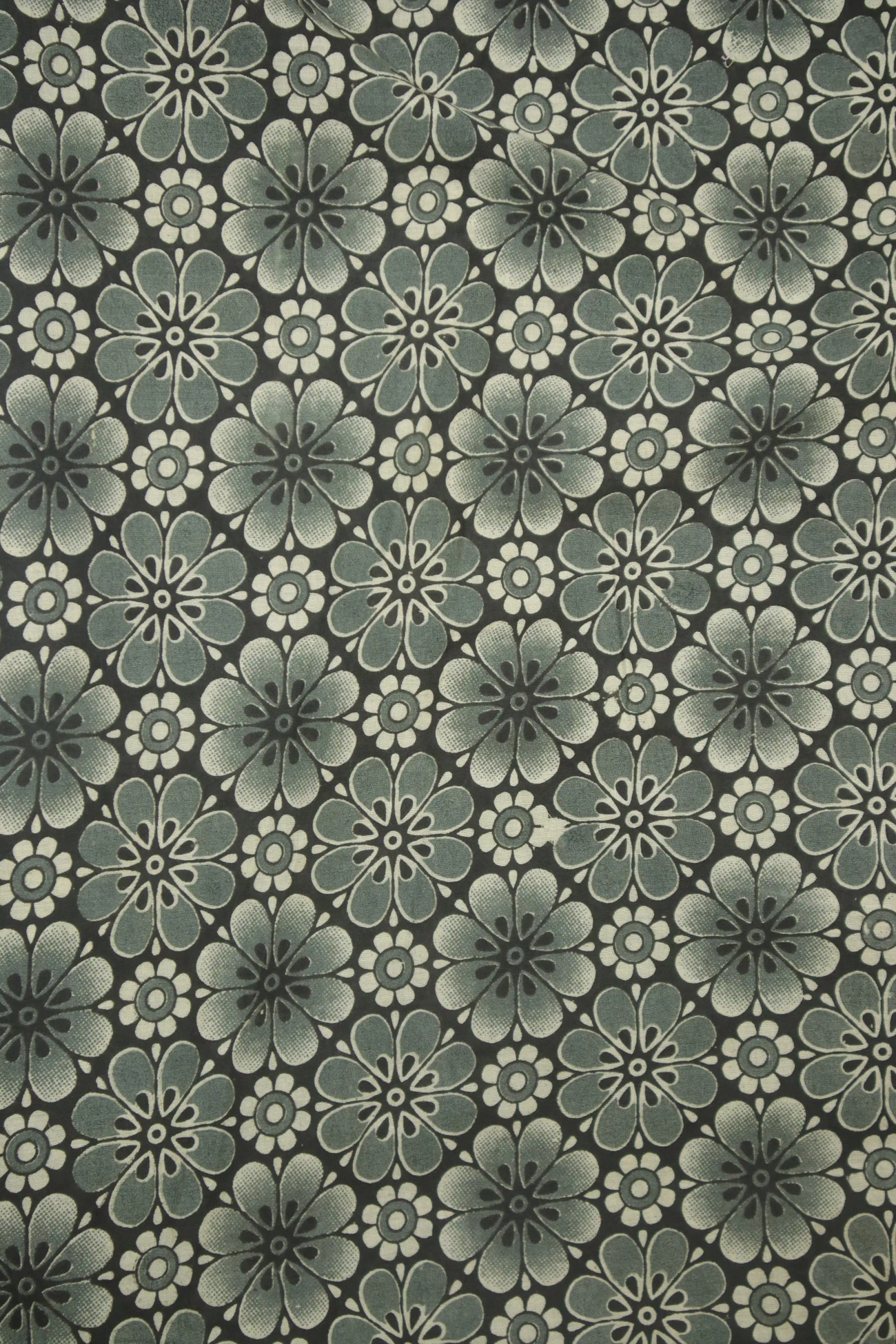 dim-gray-flower-kalamkari-fabric-kf000084-a