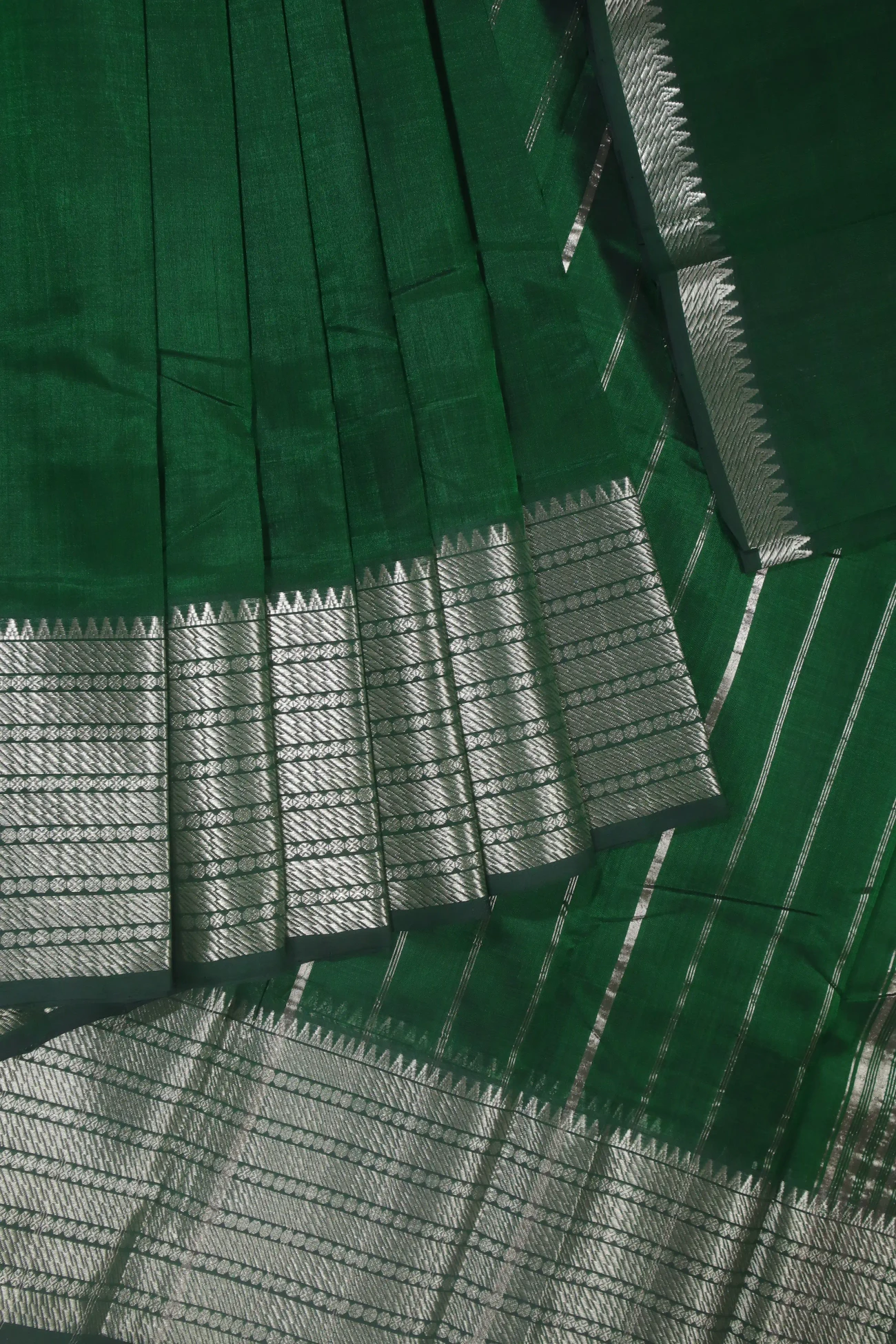 dark-green-ruthratcham-mangalagiri-silk-cotton-saree-mls000517-a