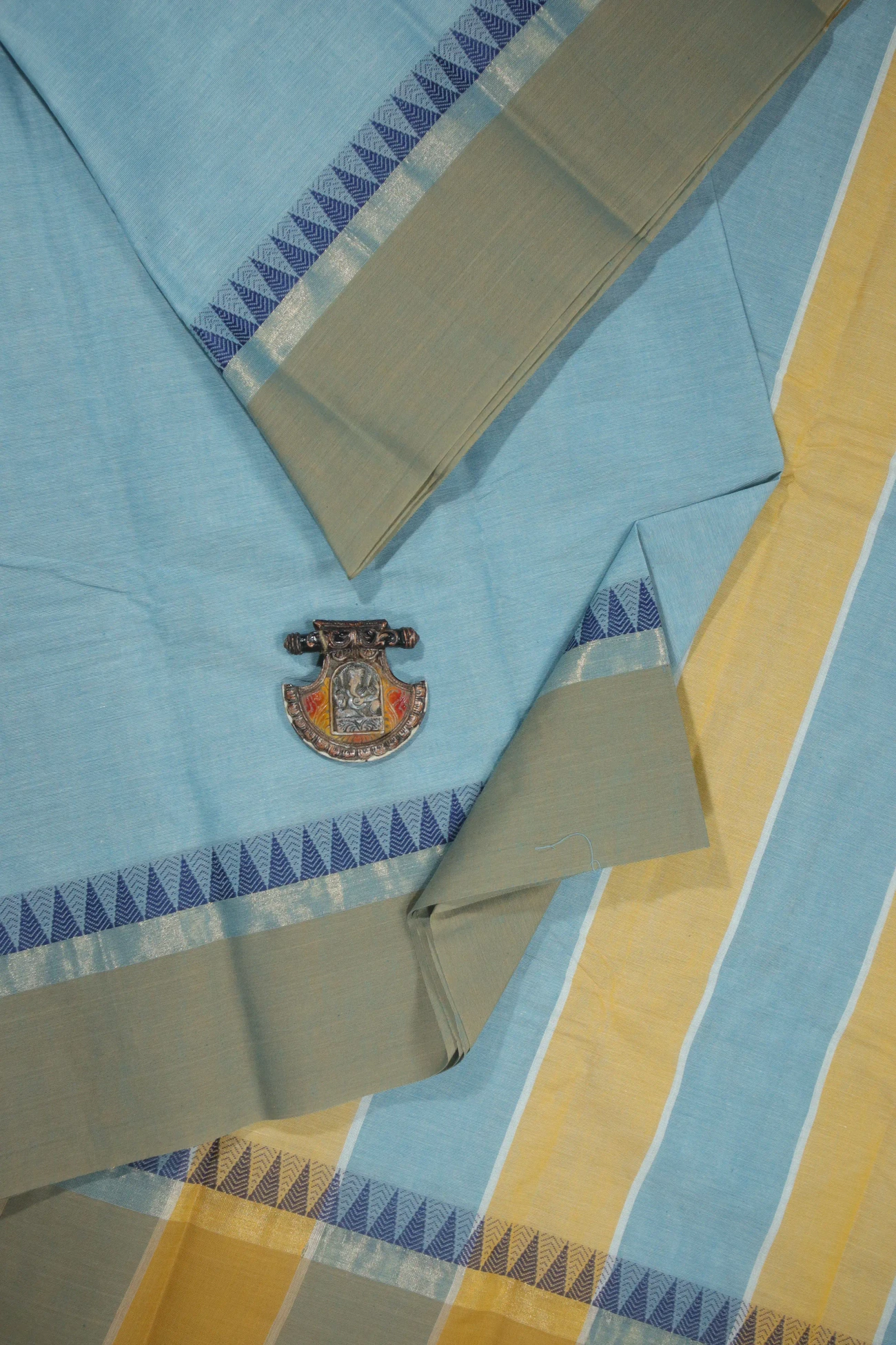 light-sky-blue-temple-coimbatore-cotton-saree-cbe000027-a