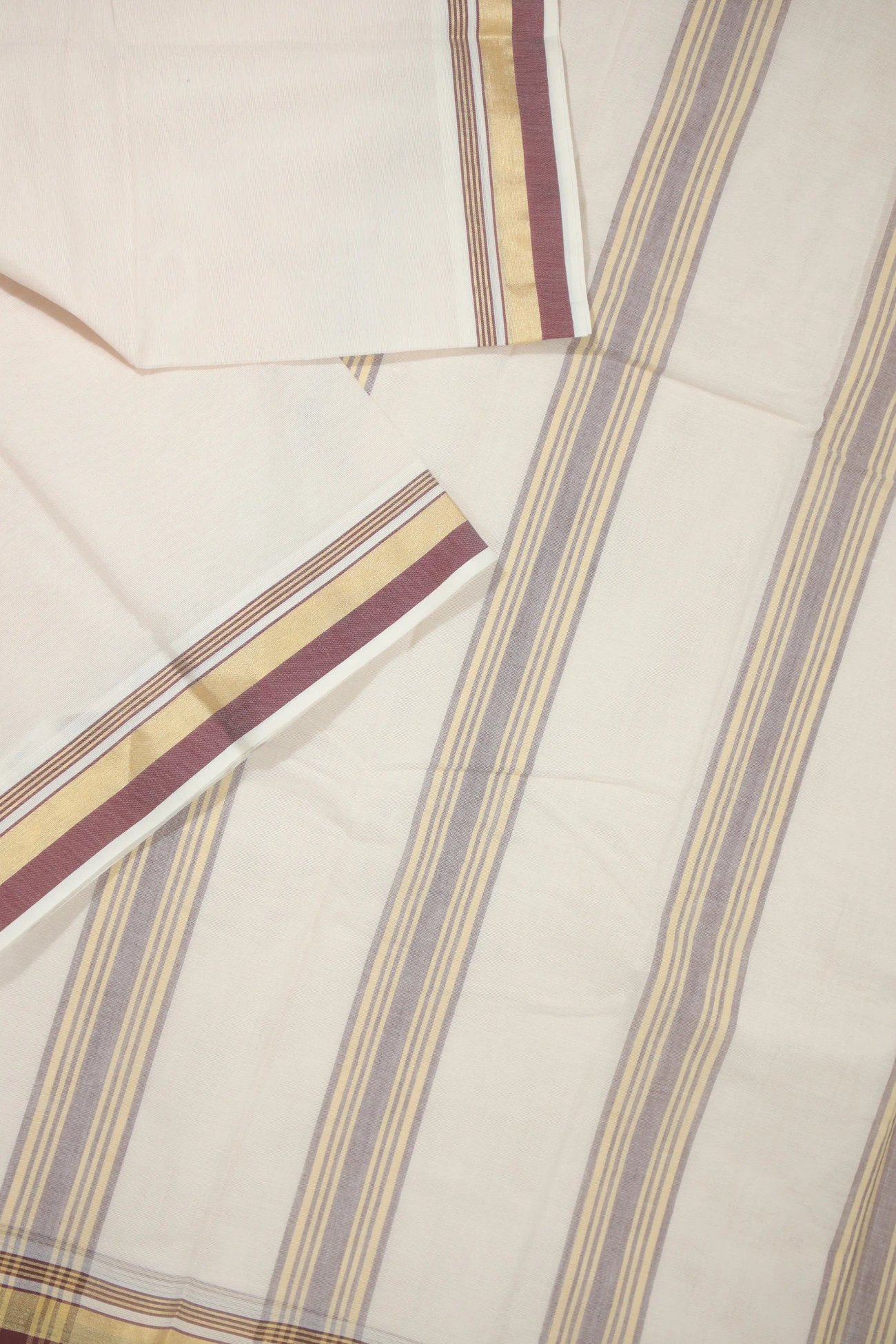 off-white-plain-coimbatore-cotton-saree-cbe000190-b