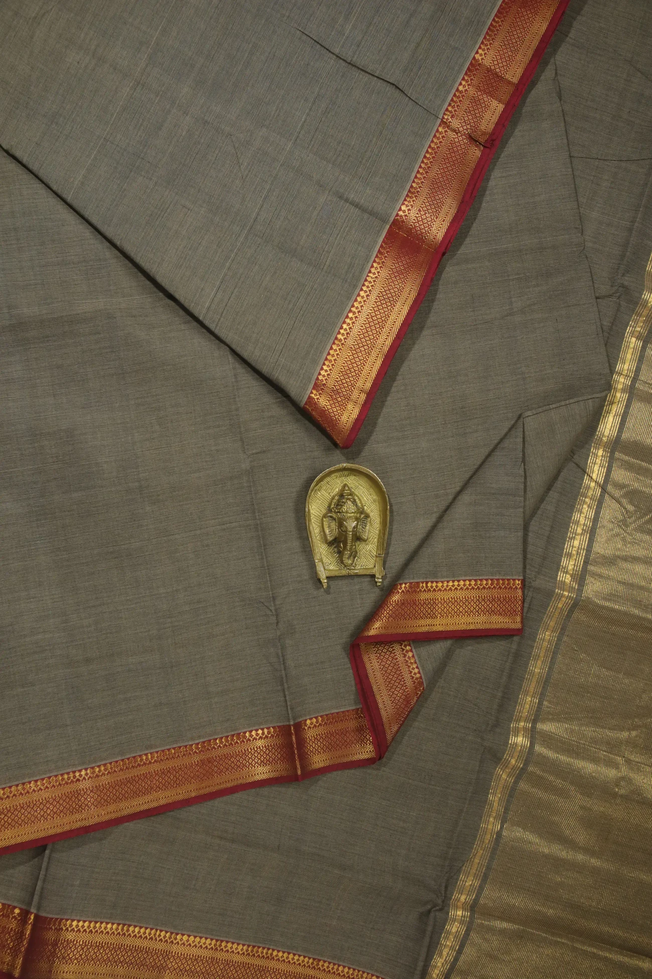 gray-nizam-border-mangalagiri-saree-ml002498-a