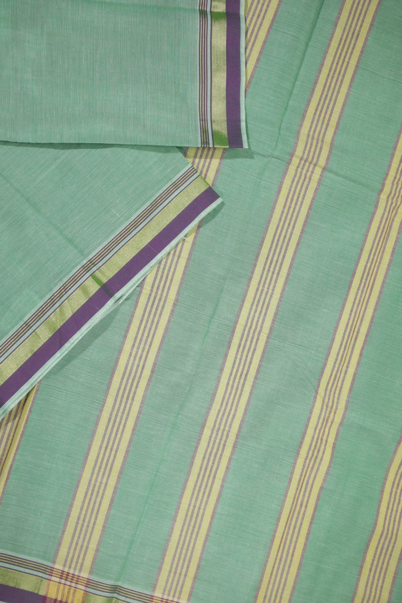 green-plain-coimbatore-cotton-saree-cbe000159-b