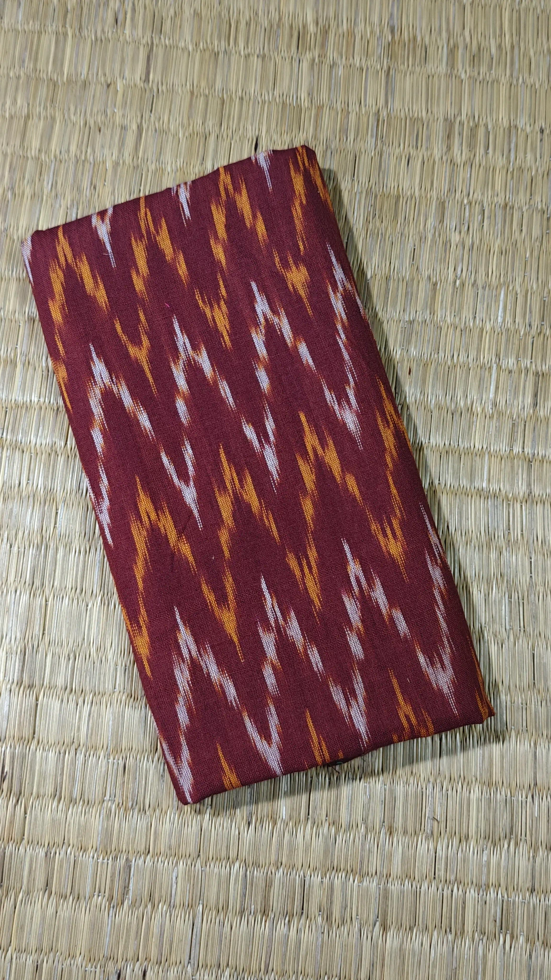 maroon-zigzag-ikat-ikat-fabric-ik000466-a