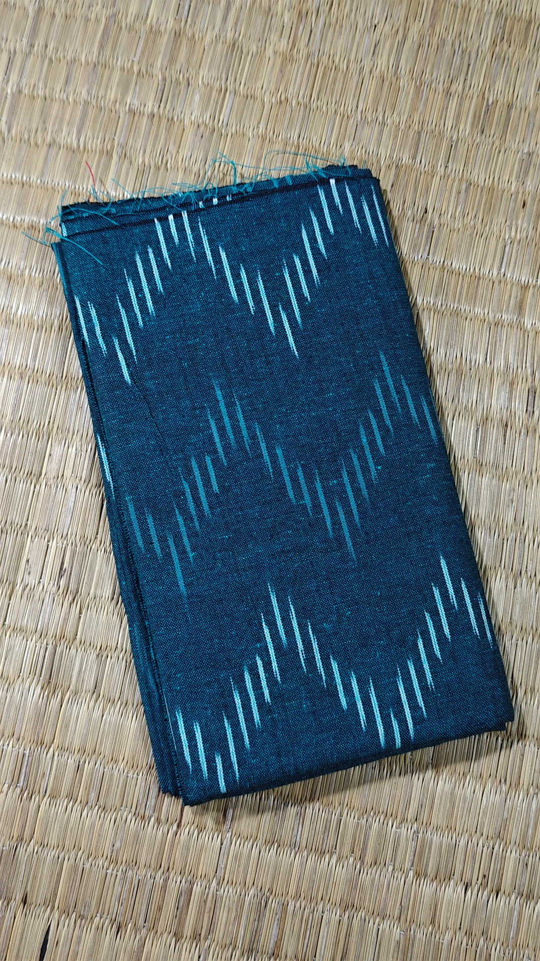 teal-zigzag-ikat-ikat-fabric-ik000474-a