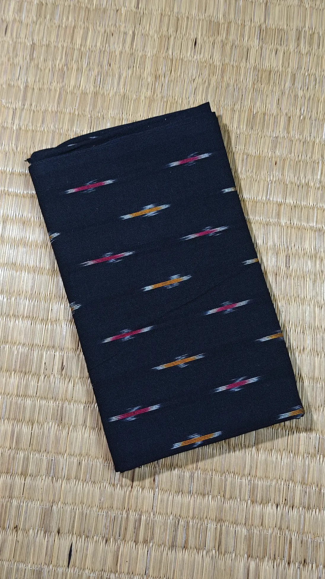 black-ikat-ikat-fabric-ik000512-a