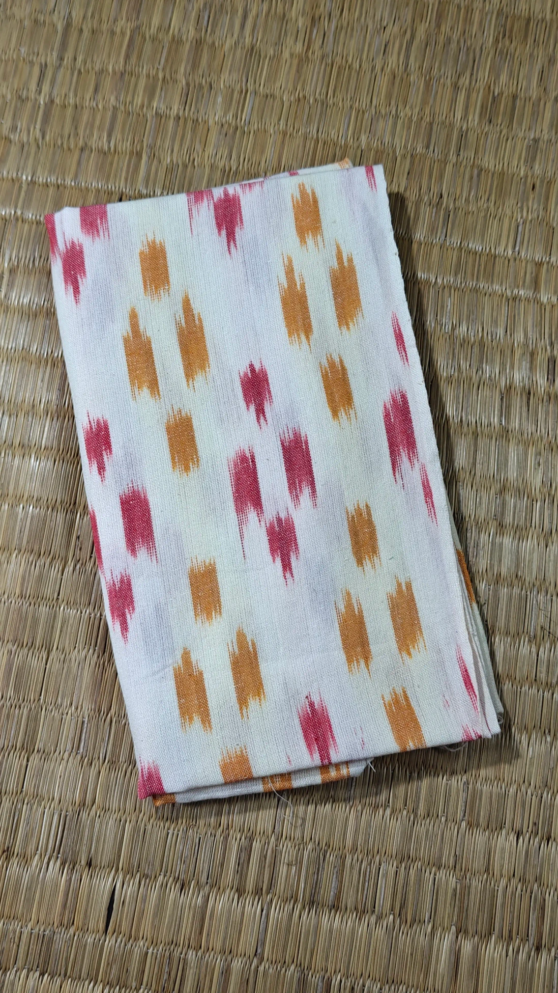 white-ikat-ikat-fabric-ik000525-a