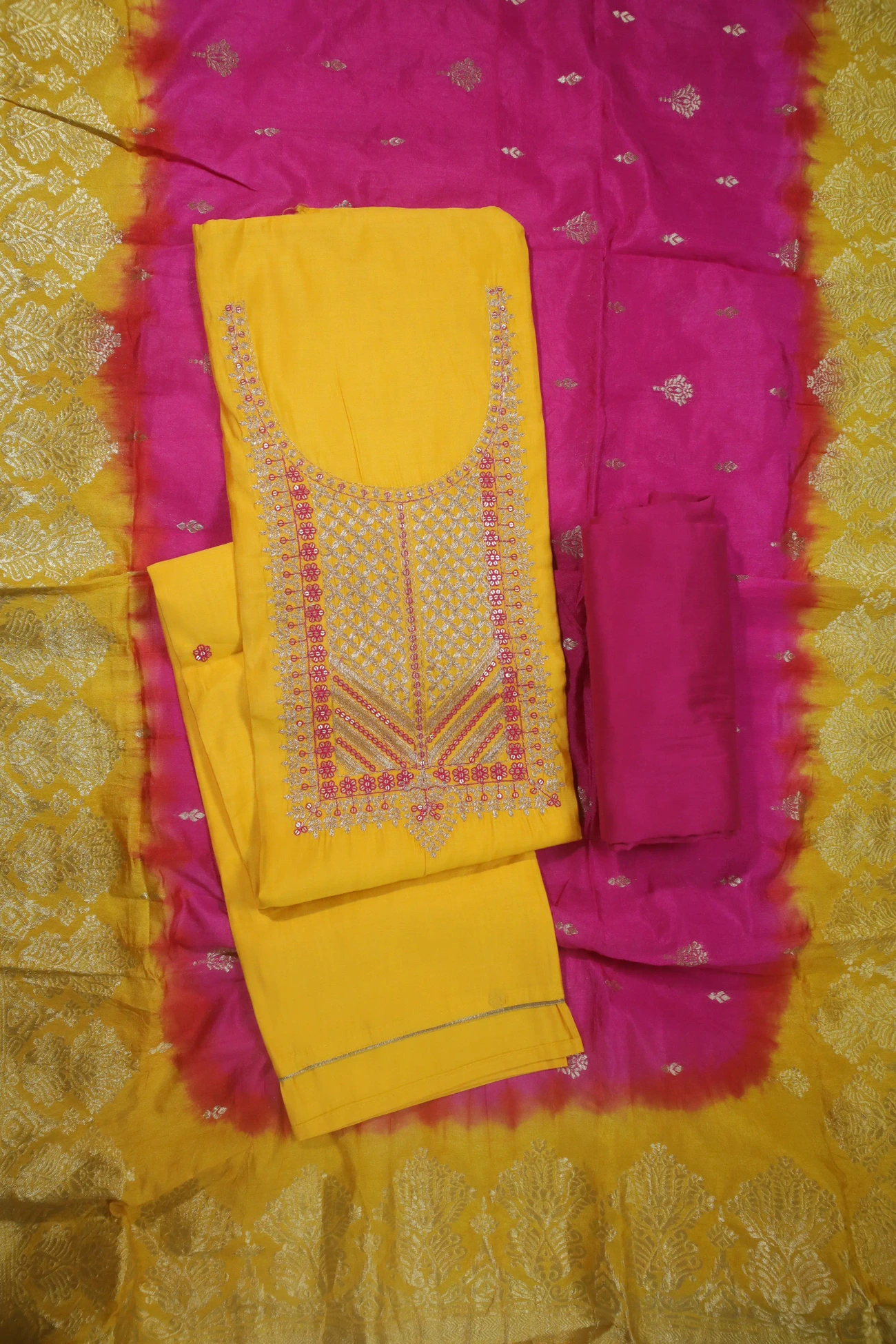 yellow-flower-ethnic-set-rss000035-a