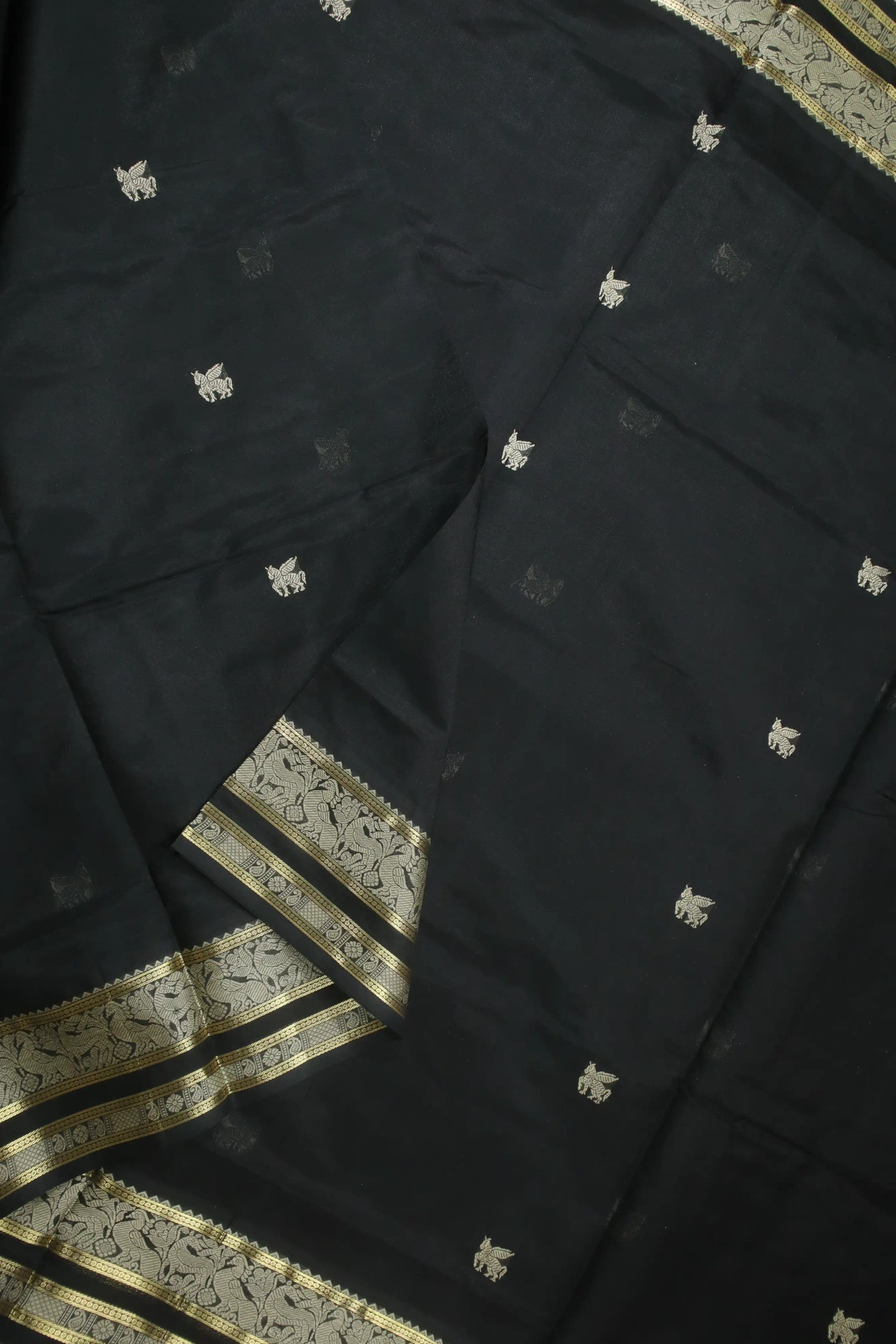 black-unicorn-silk-cotton-saree-sc002596-b