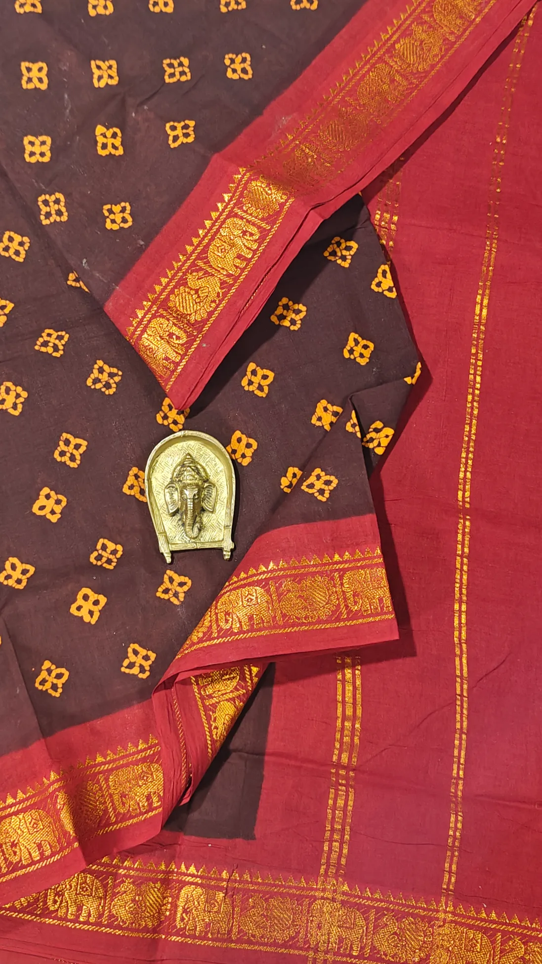 brown-kolam-madurai-sungudi-saree-ss005857-a