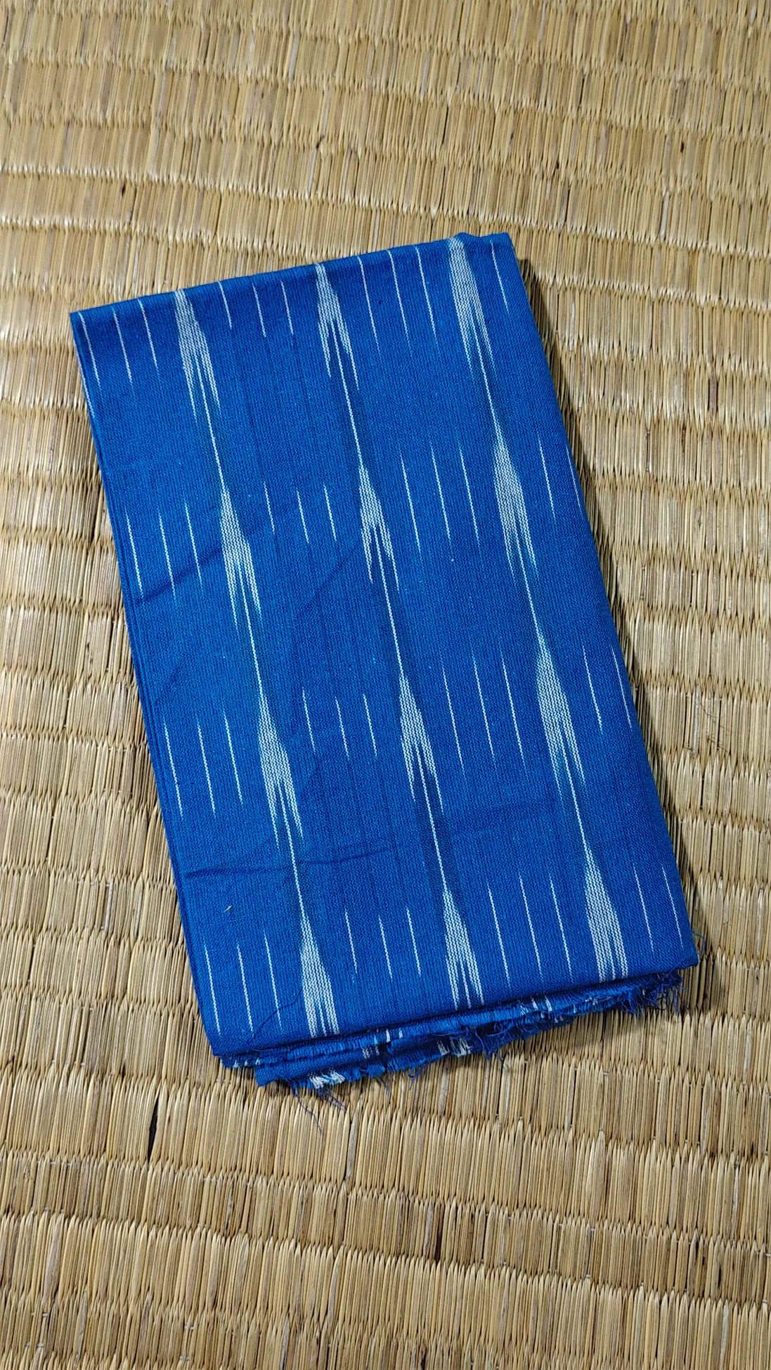 blue-ikat-ikat-fabric-ik000558-a