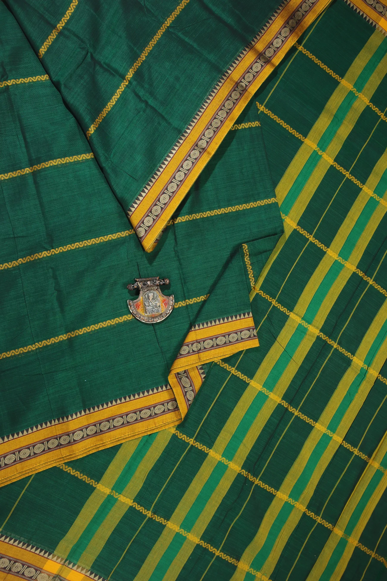 green-veldhari-narayanpet-sarees-pk002532-a