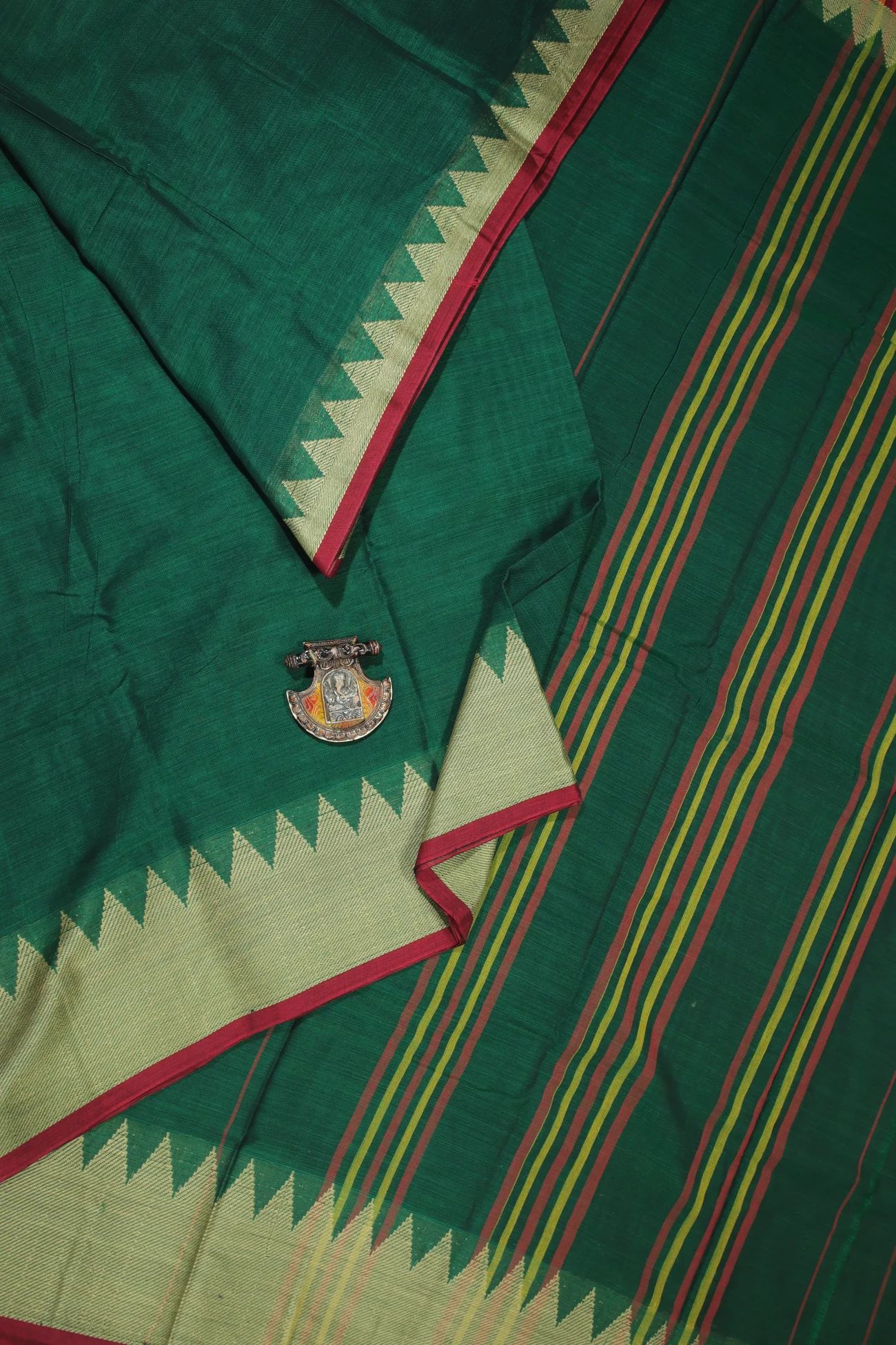 dark-green-temple-narayanpet-sarees-pk001728-a