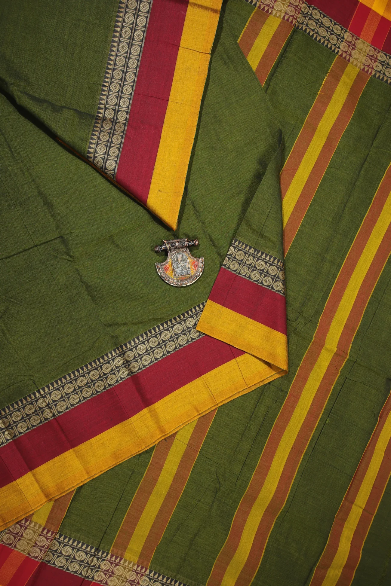 dark-olive-green-ruthratcham-narayanpet-saree-pk002483-a