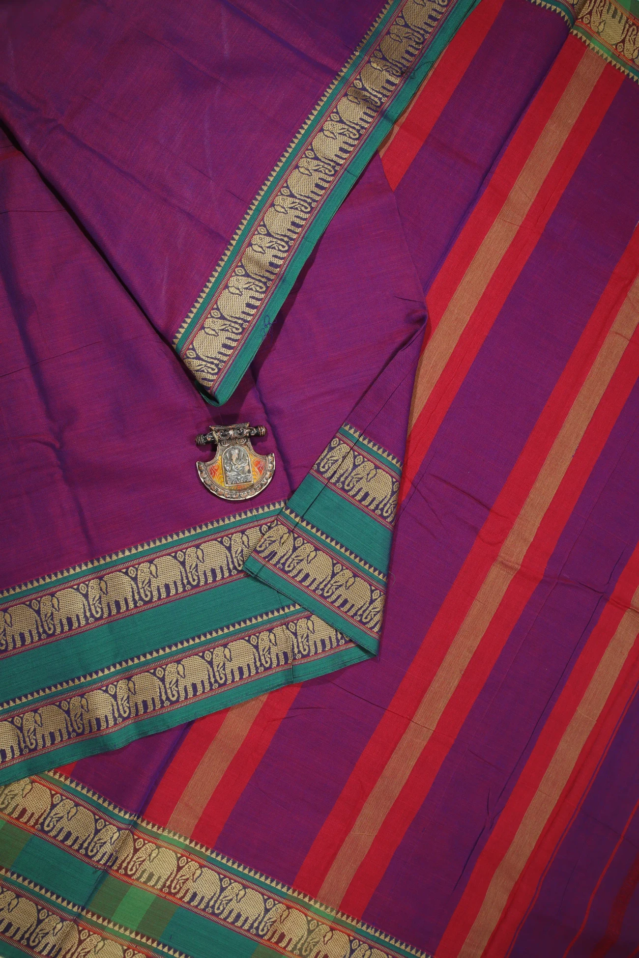 violet-temple-elephant-narayanpet-saree-pk002473-a