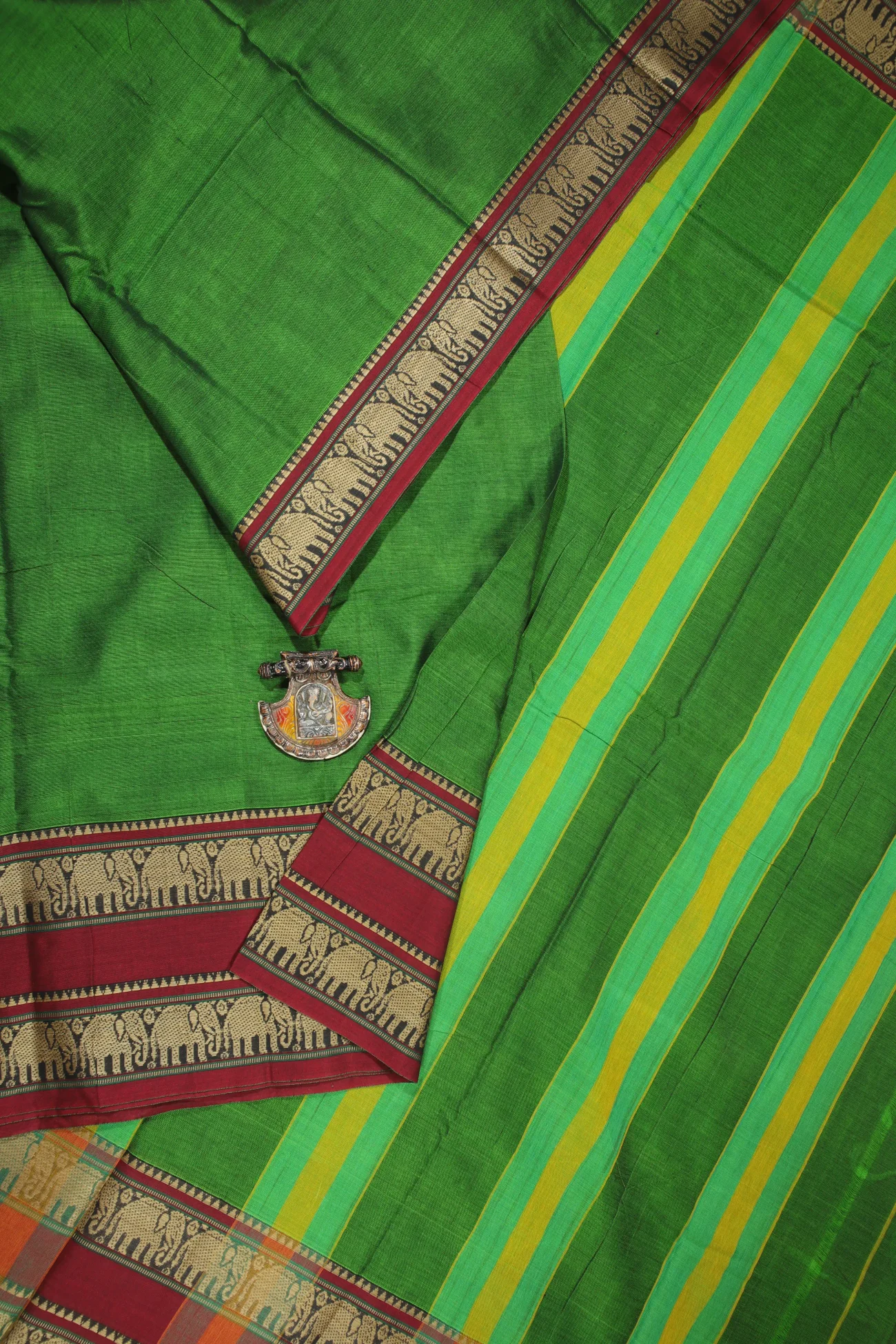 dark-green-elephant-narayanpet-saree-pk002480-a