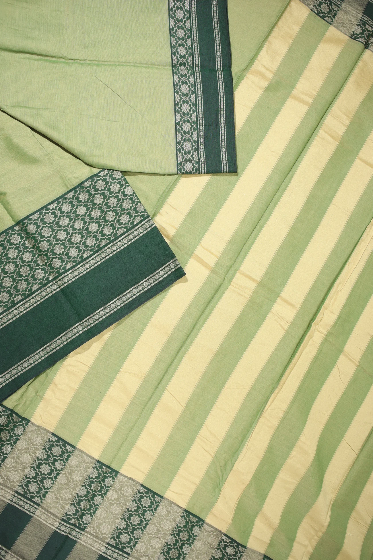 light-green-flower-narayanpet-saree-pk002725-b