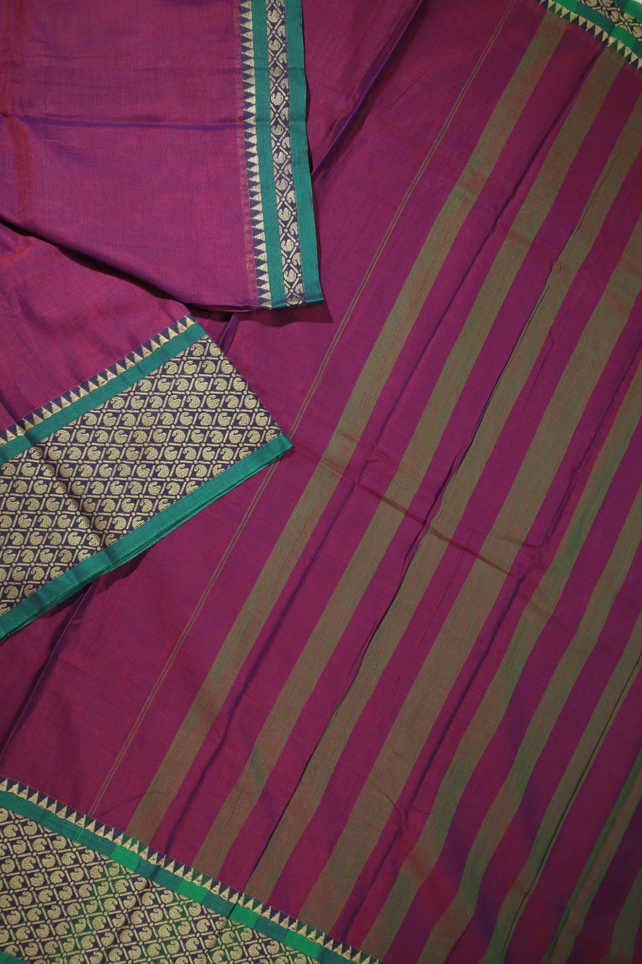 magenta-fish-narayanpet-saree-pk002729-b