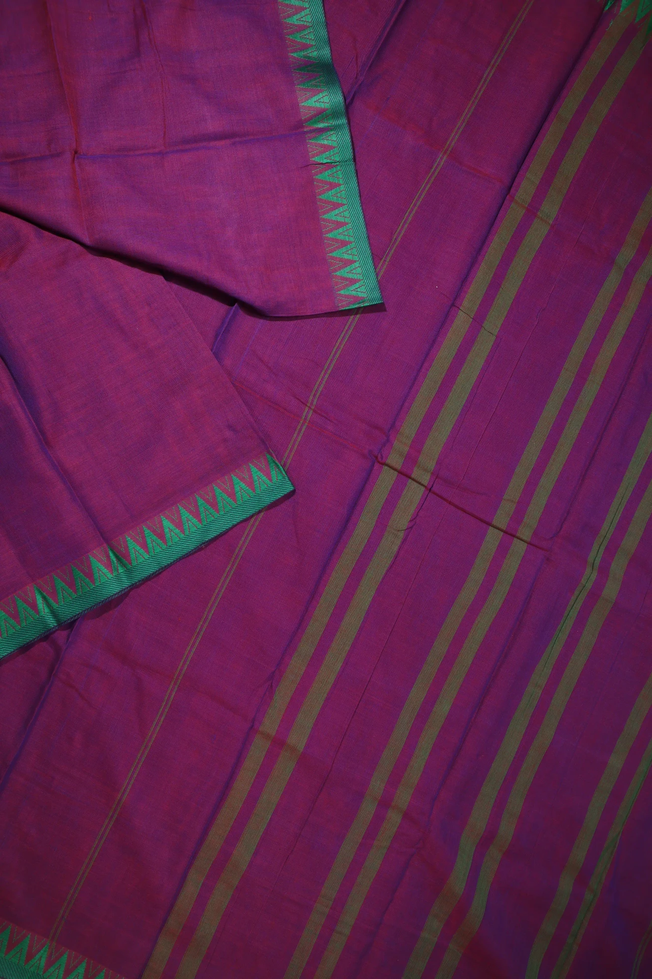 dark-magenta-temple-narayanpet-saree-pk002699-b