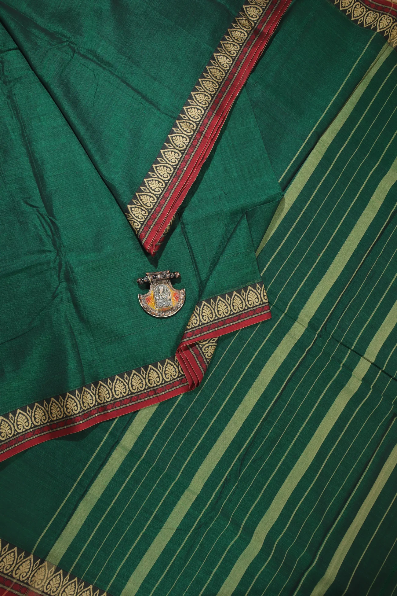 dark-green-flower-narayanpet-saree-pk002732-a